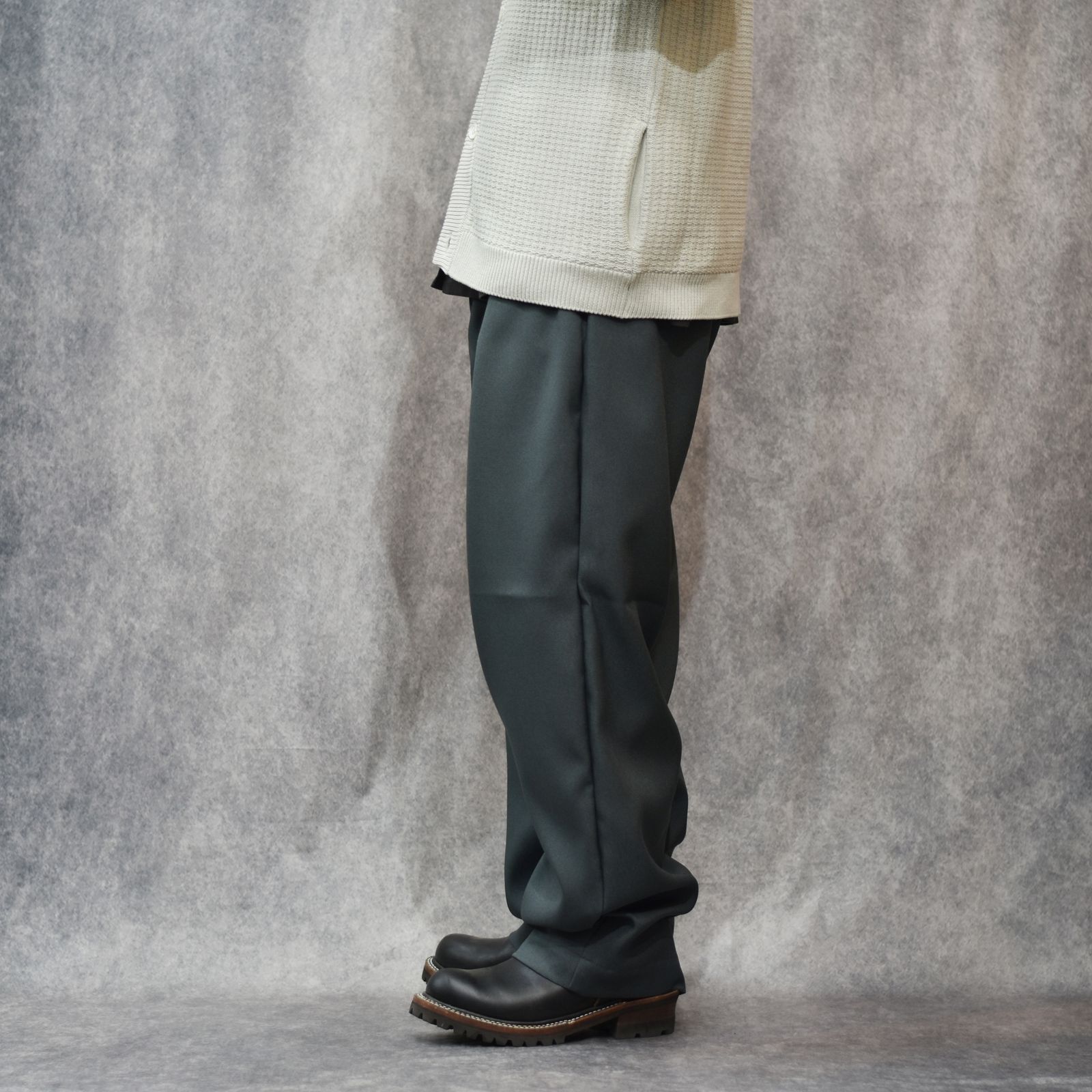 ST-P TUCK SLACKS (CHARCOAL)｜スタプレ タック スラックス｜CL-26SS008