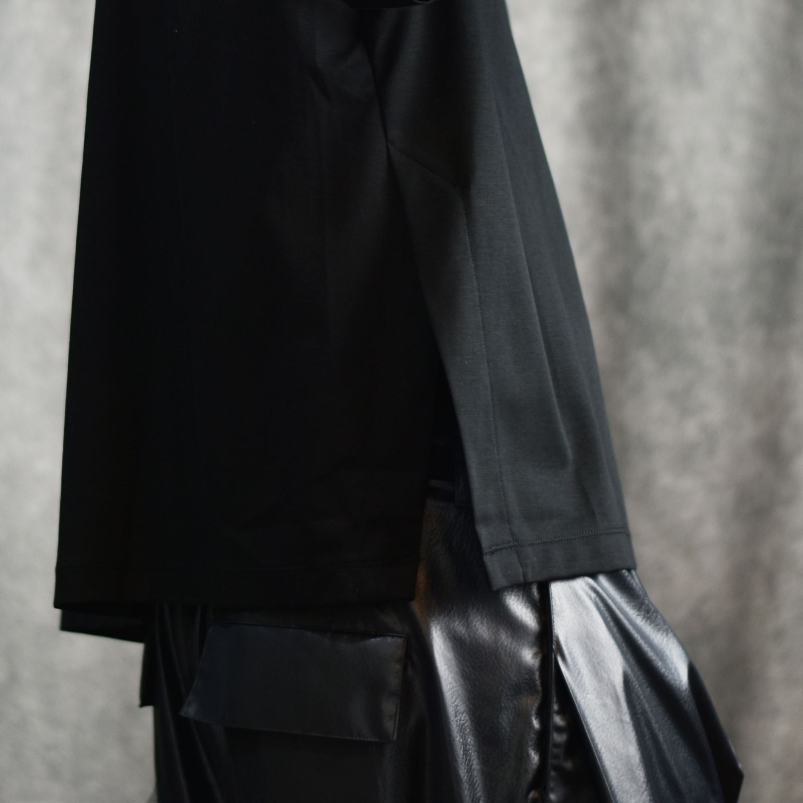 サイドベンツポケットTシャツ (BLACK) / LB25SS-TE09-PLN