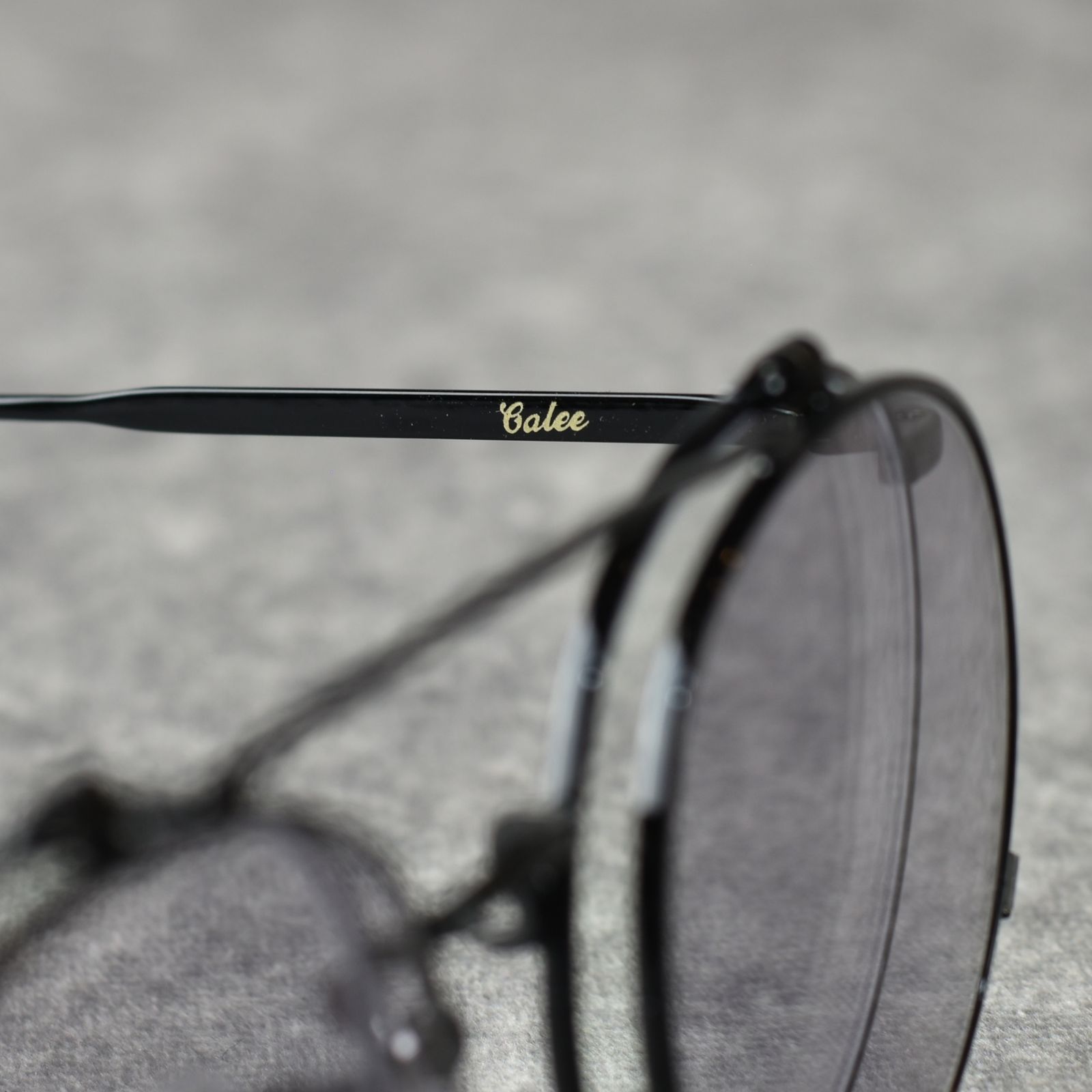 CALEE - FLIP UP TYPE CIRCLE METAL GLASSES (BLACK/BLACK