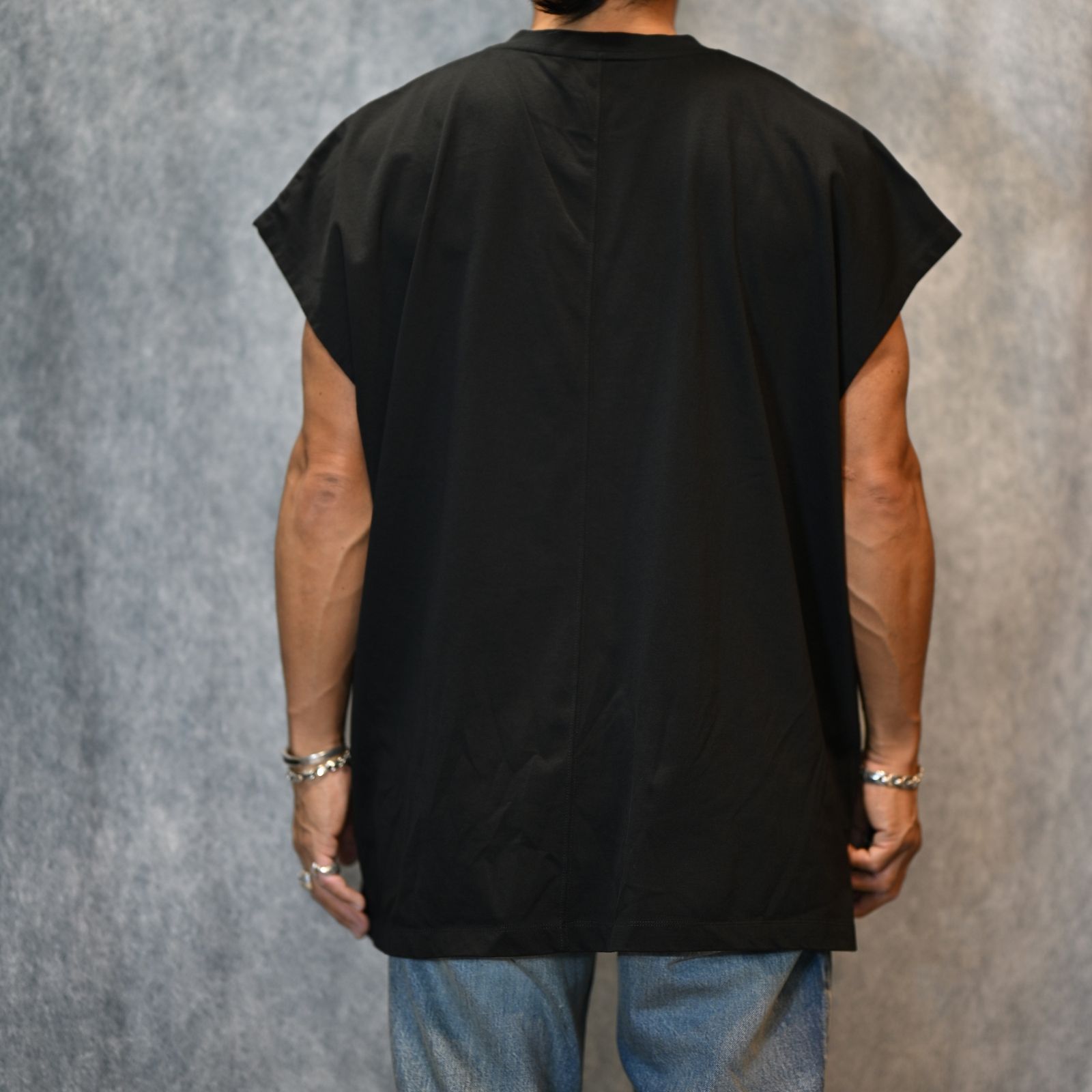 Big Nosleeve T-SH （BLACK） / ビック ノースリーブ Tシャツ （ブラック） 2505-4006
