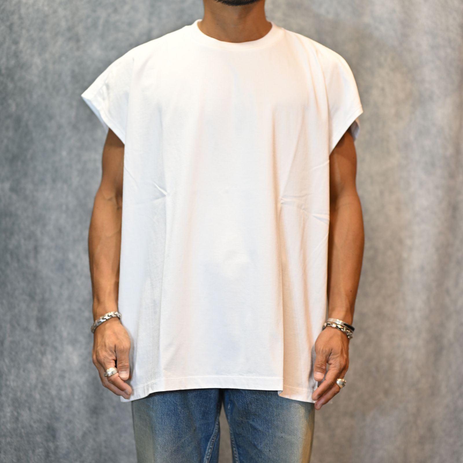 Big Nosleeve T-SH （WHITE） / ビック ノースリーブ Tシャツ （ホワイト） 2505-4006