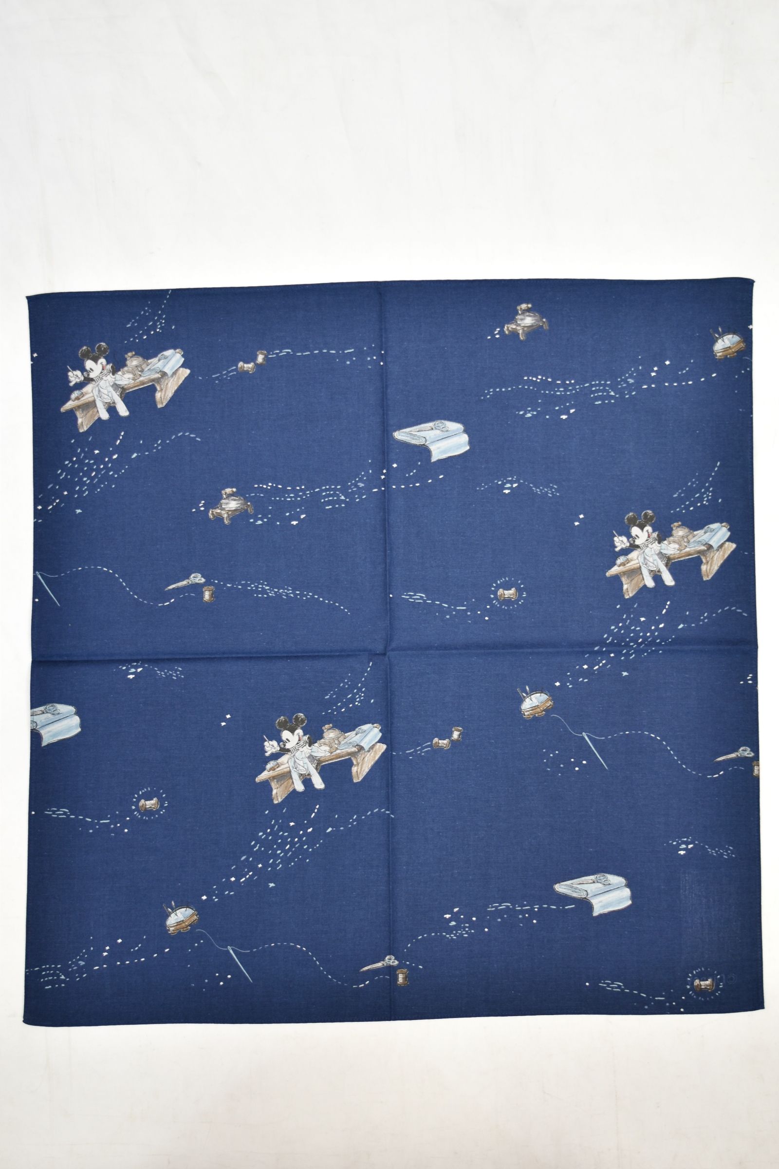 DISNEY MICKEY MOUSE/PORTER CLASSIC OHARIKO COLLECTION ALOHA SCARF -NAVY-
