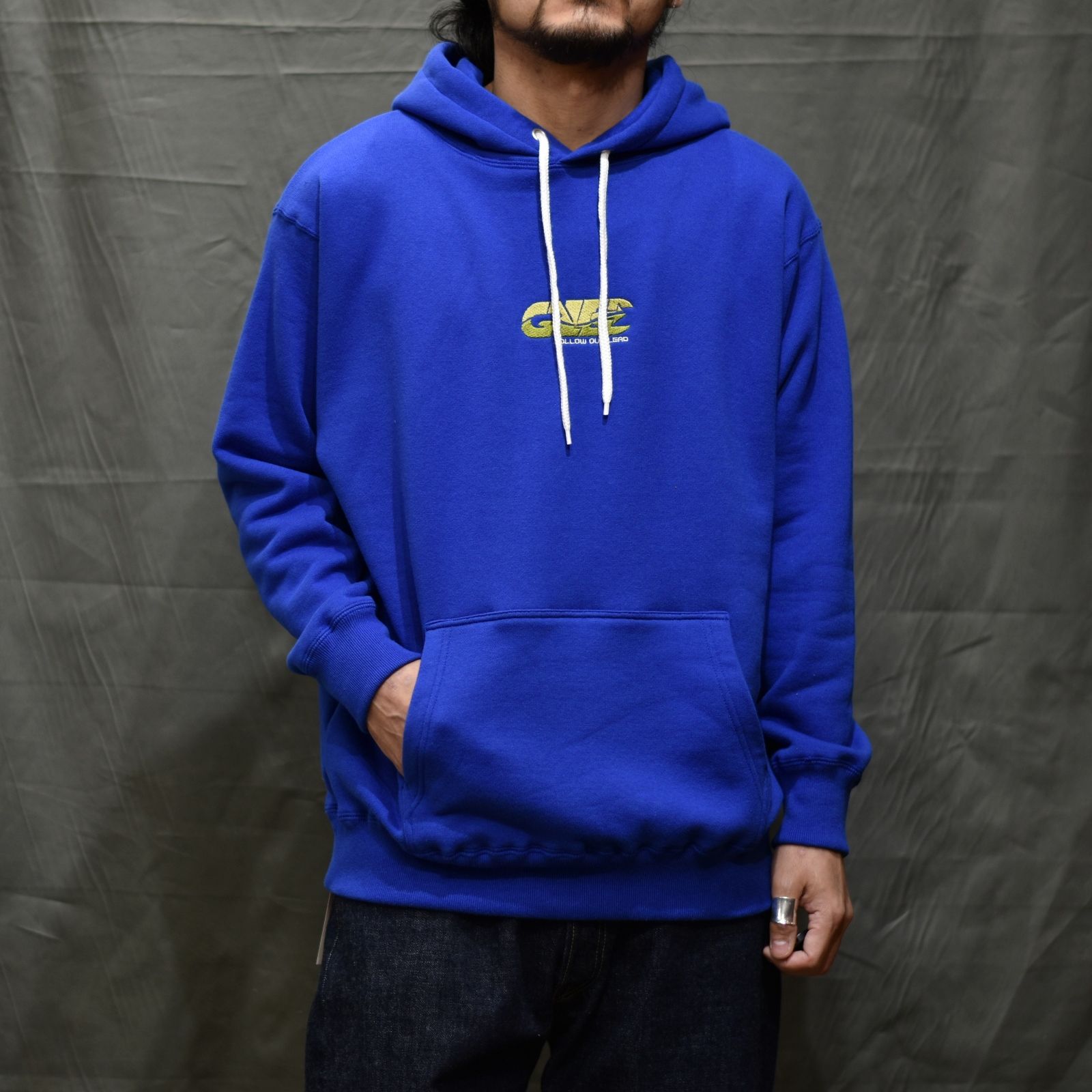 CALEE RC LOGO PULLOVER HOODIE (BLUE)