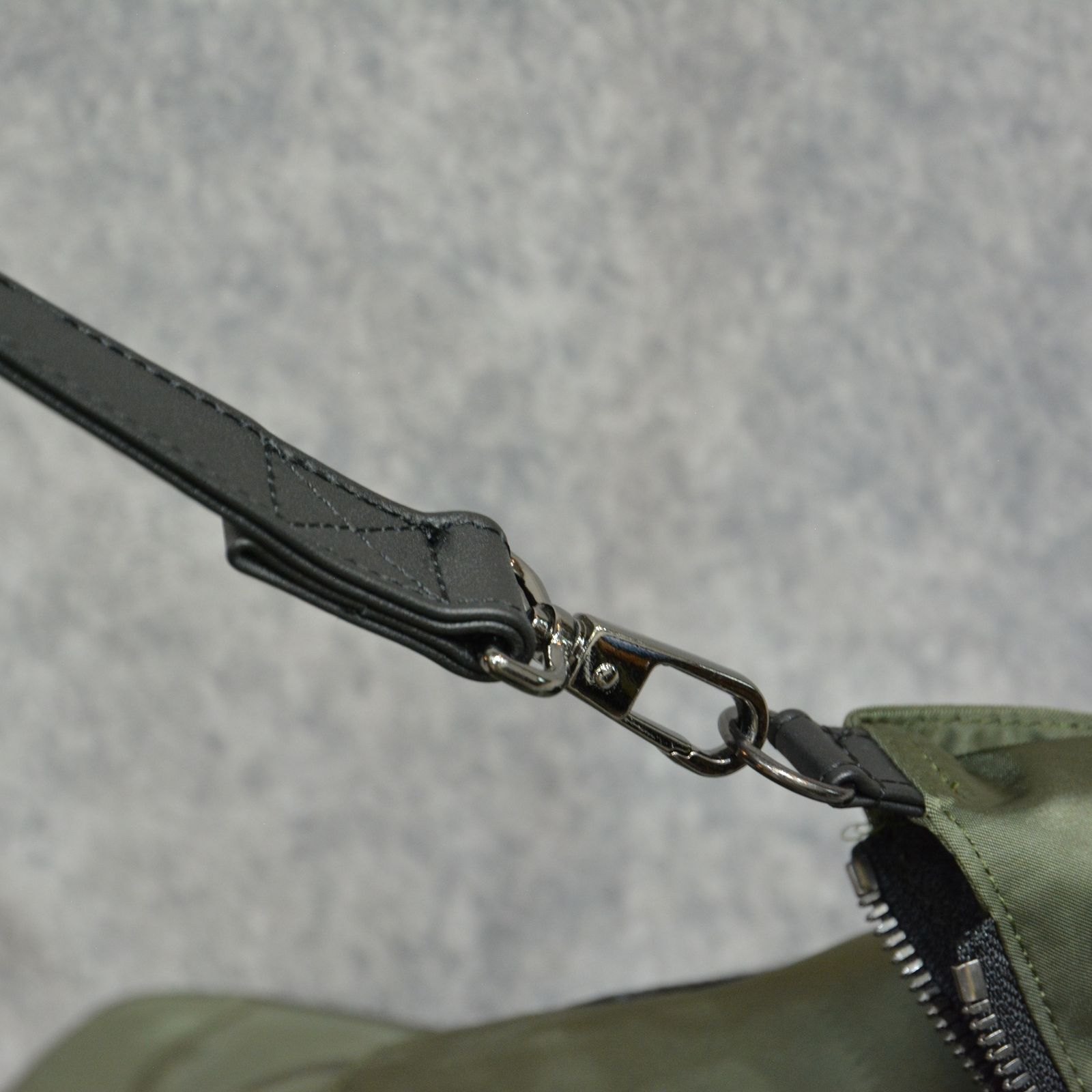 DRAPE SHOULDER (KHAKI) / ナイロン バッグ （カーキ） DK-I35-830-1-02