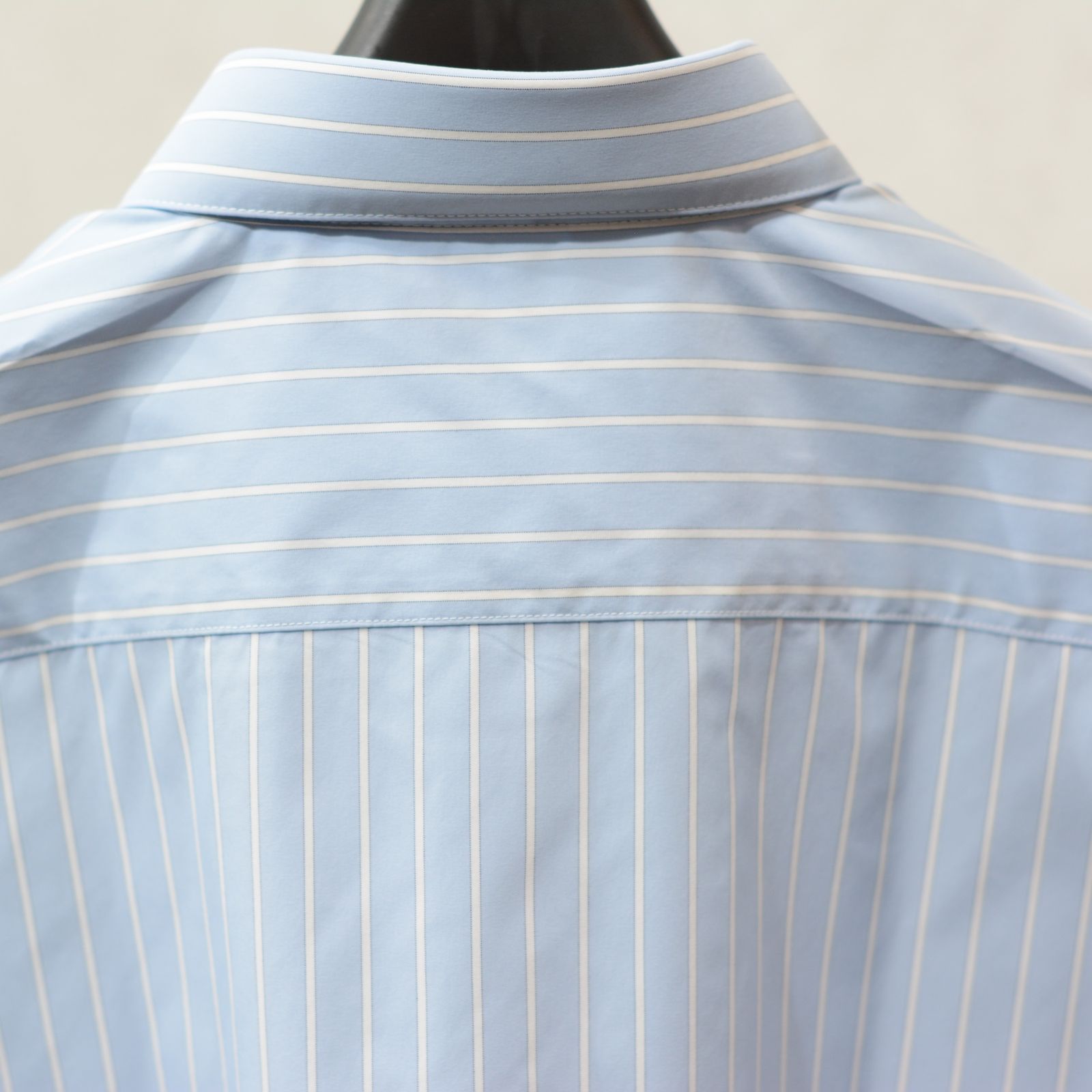 STRIPE SHIRT”