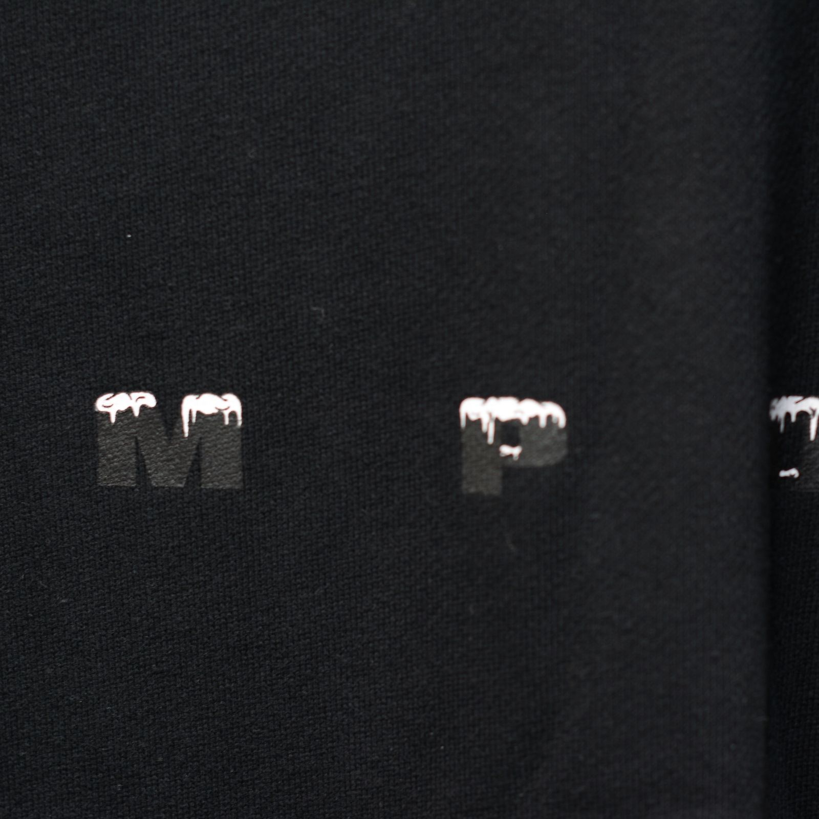 SNOW STRIKE LOGO HOODIE (BLACK)