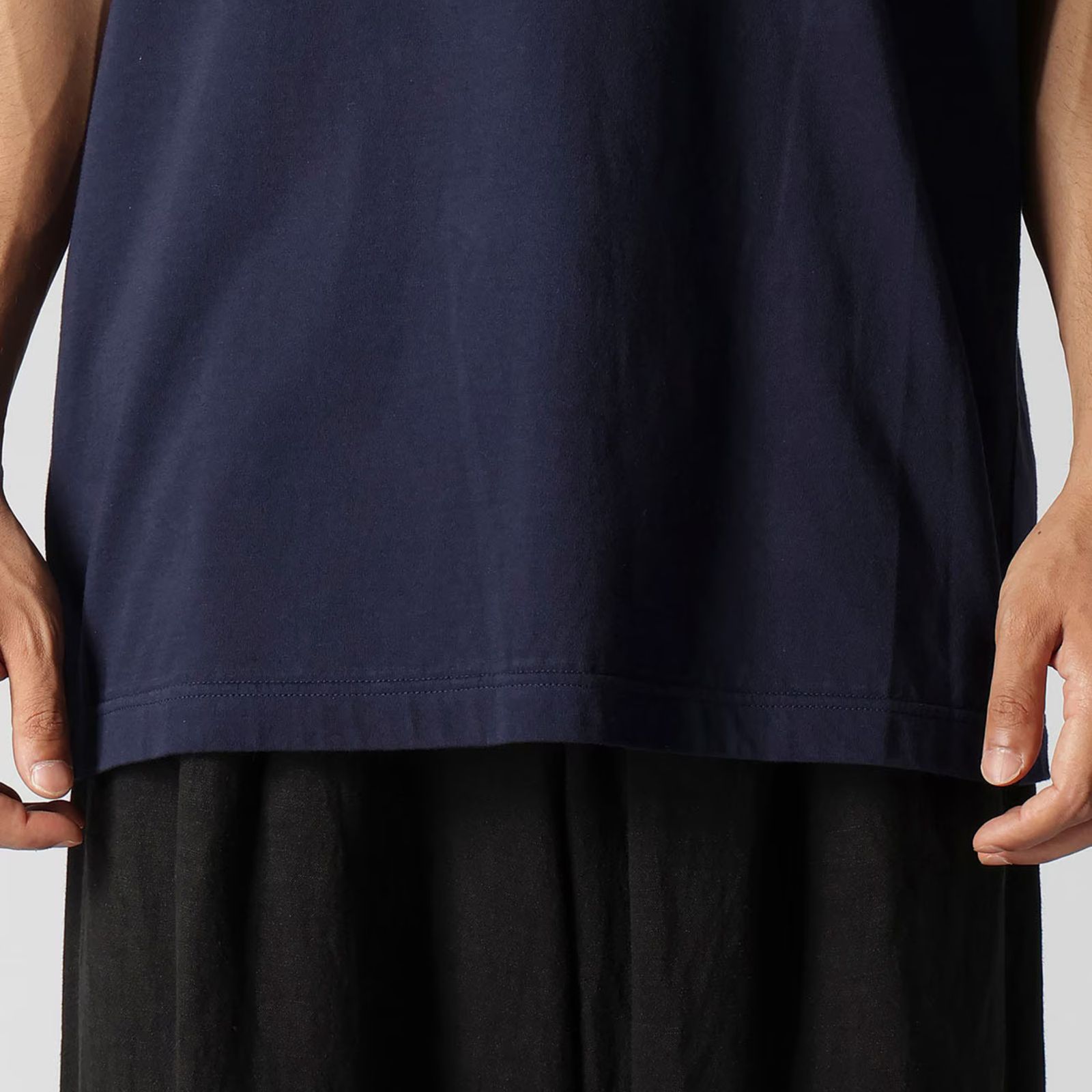 PRODUCT DYEING YYH PT SHORT SLEEVE T （NAVY） ロゴプリント Tシャツ （ネイビー）