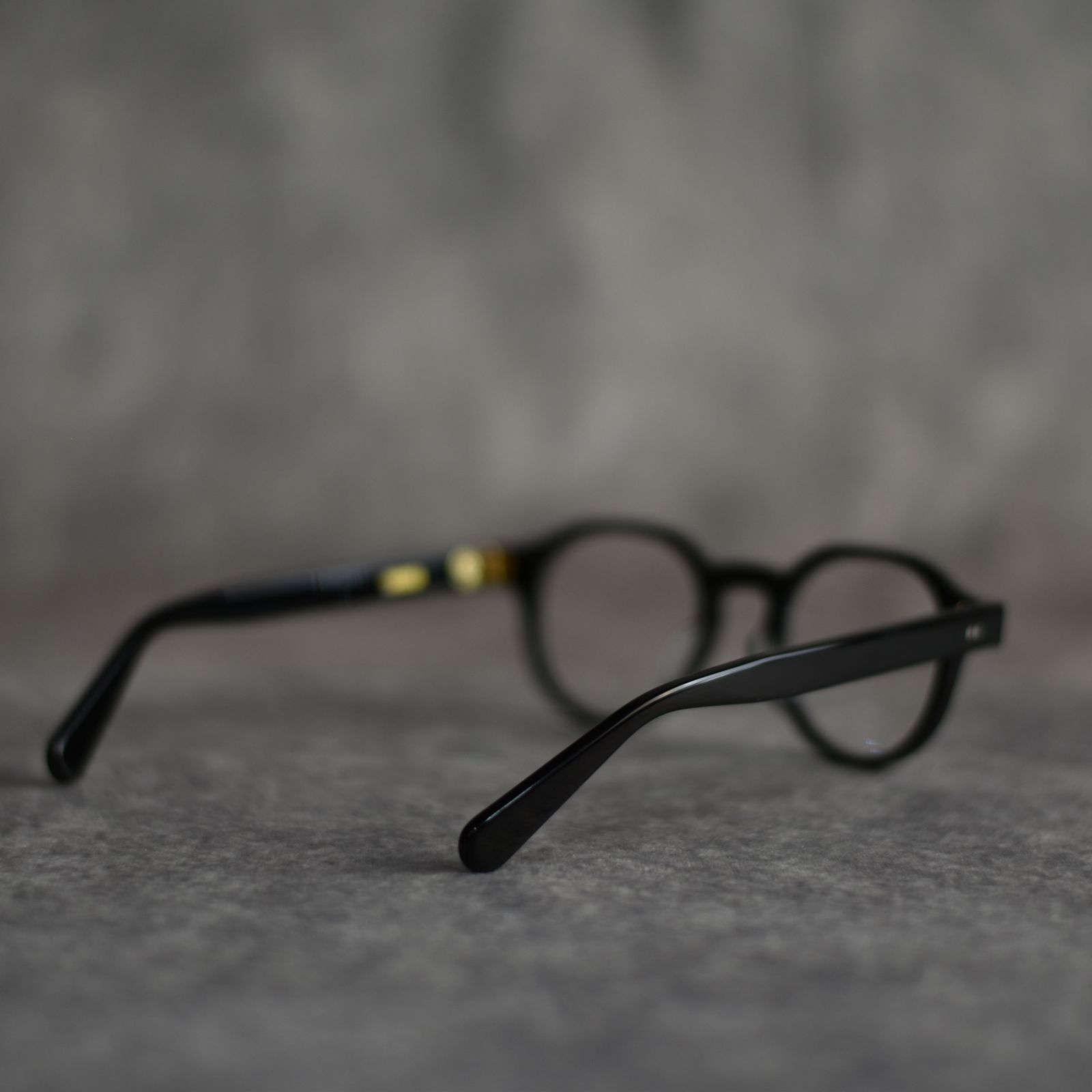 BOSTON TYPE GLASSES ＜PHOTOCHROMIC LENS＞ (BLACK/調光GRAY) / ボストンタイプ サングラス