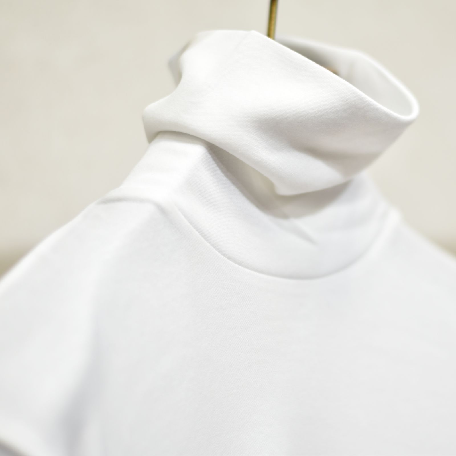 COTTON JERSEY TURTLE NECK TOP"