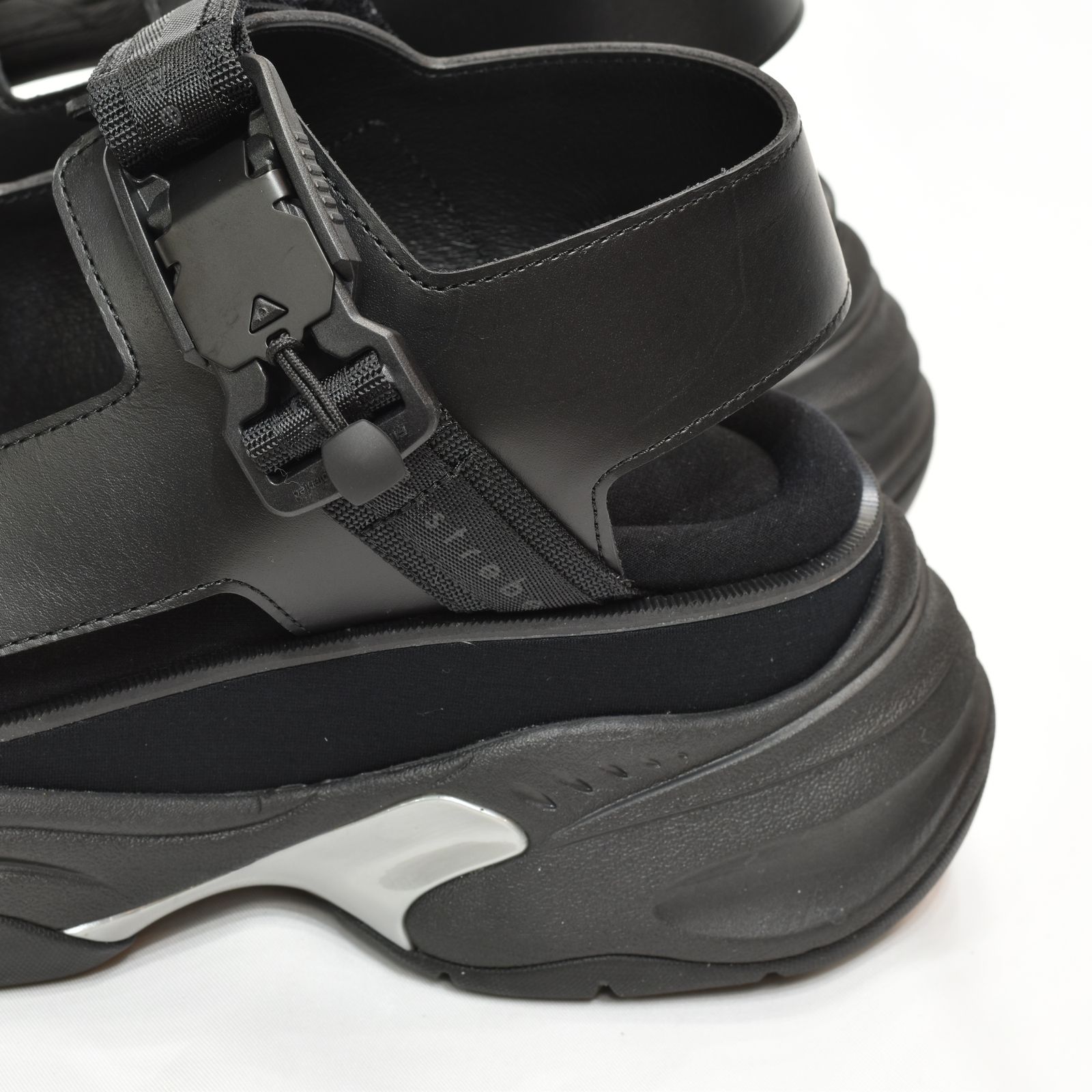 マグネットバックルシューサンダル / LB22SS-SHOES01 (BLACK)