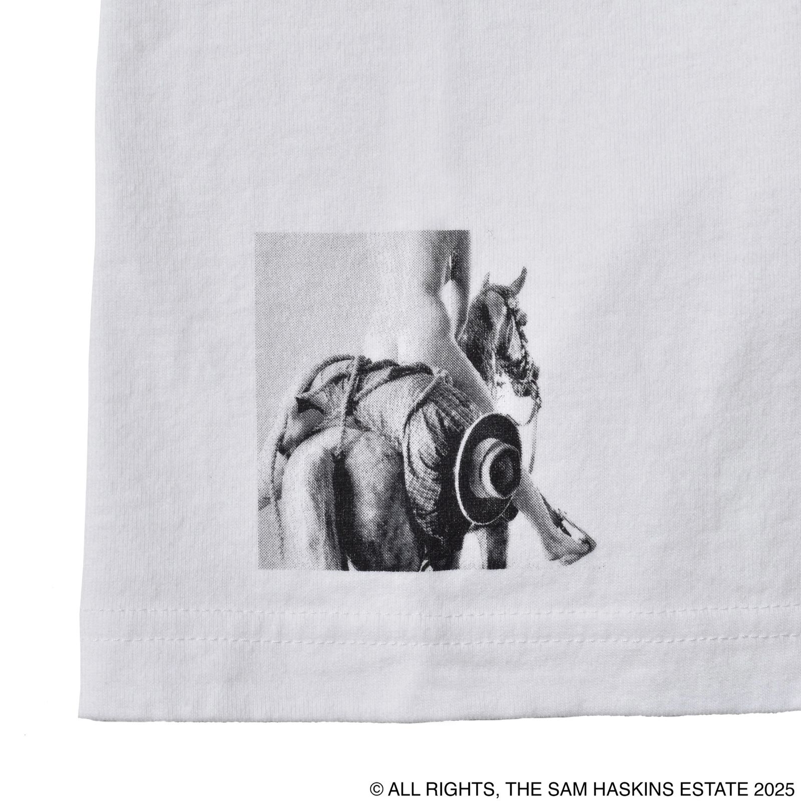 Sam Haskins×Stie-lo “holster Tee （WHT）｜サム・ハスキンス×スティーロ ホルスター プリントTシャツ｜25MND-STL006