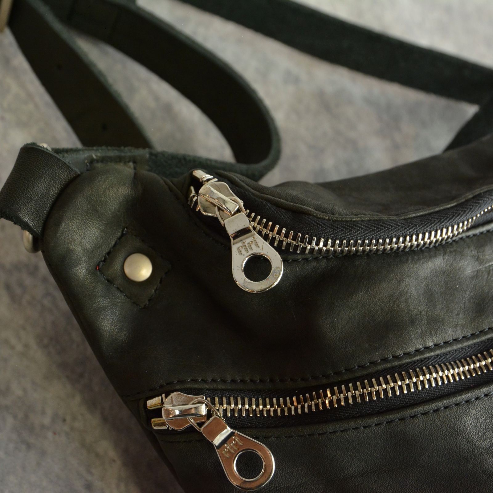 ジャパンダブルショルダー フルタンニン製品染め ショルダーバッグ （BLACK） 92-28