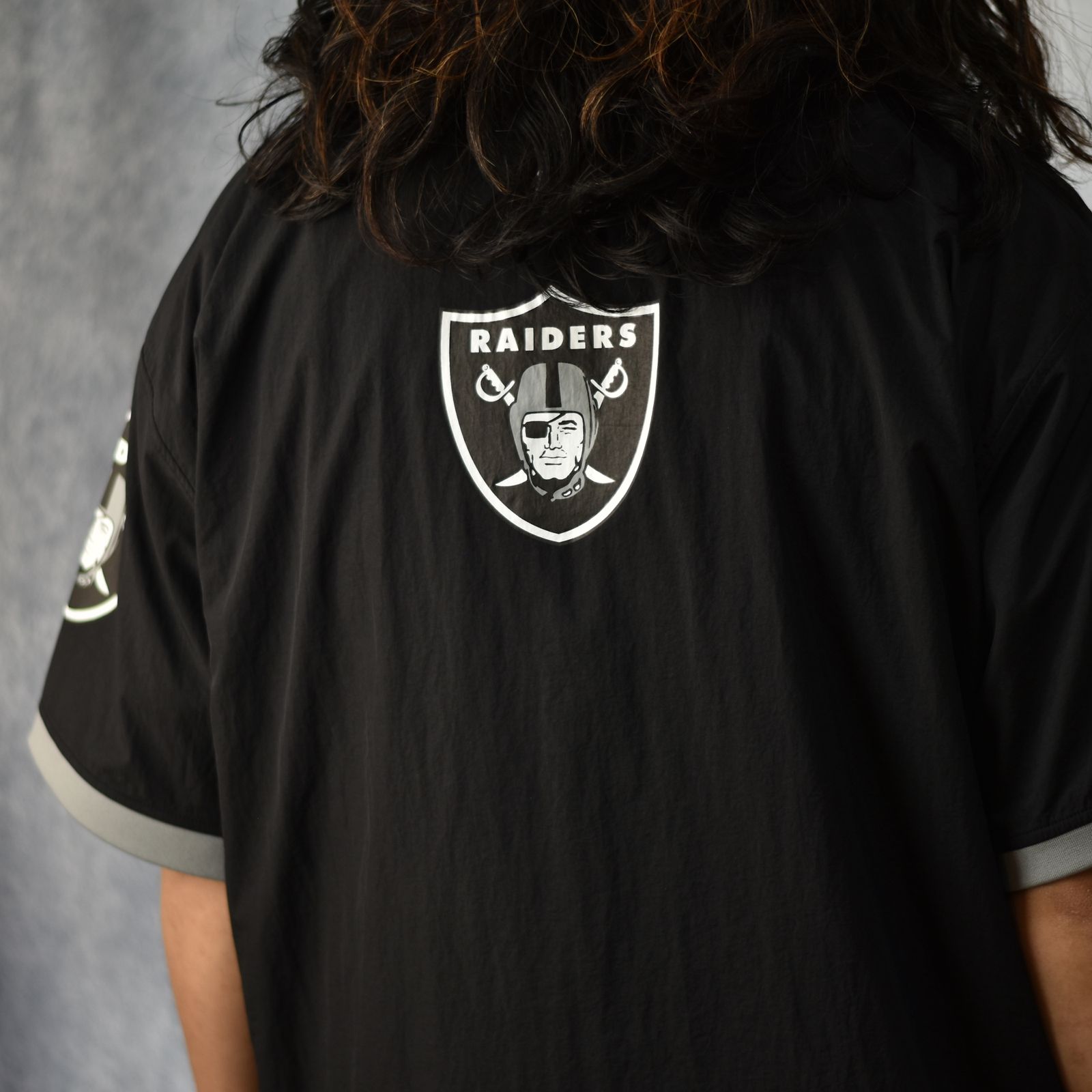 CALEE - × NFL RAIDERS S/S NYLON GAME SH (BLACK) / ナショナル・フットボール・リーグ ラスベガス・ レイダース 半袖 ナイロン ゲームシャツ | chord online store