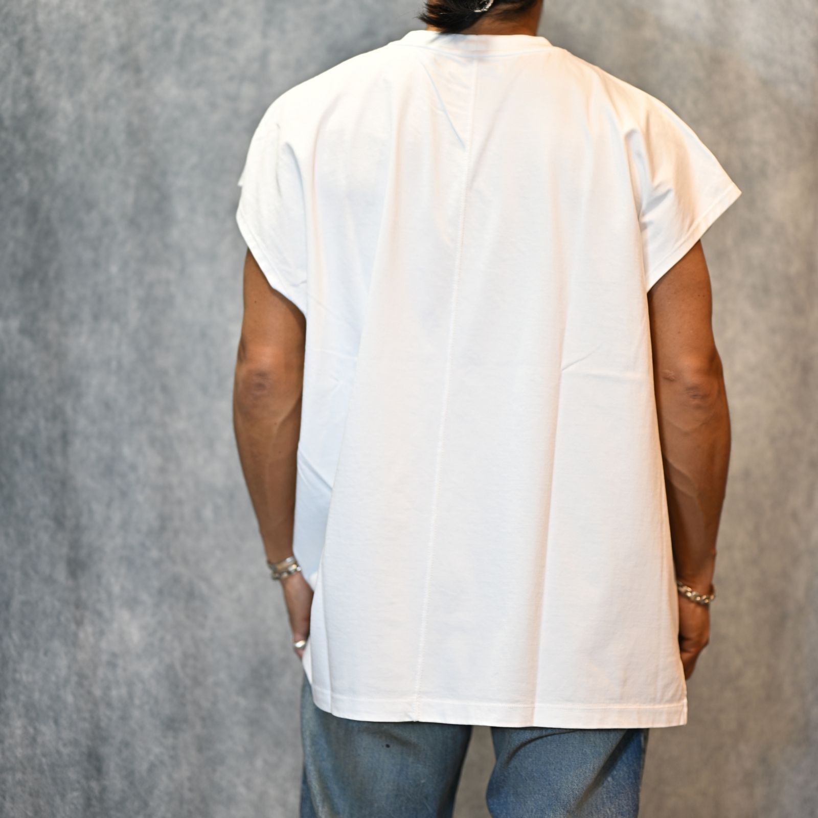 Big Nosleeve T-SH （WHITE） / ビック ノースリーブ Tシャツ （ホワイト） 2505-4006