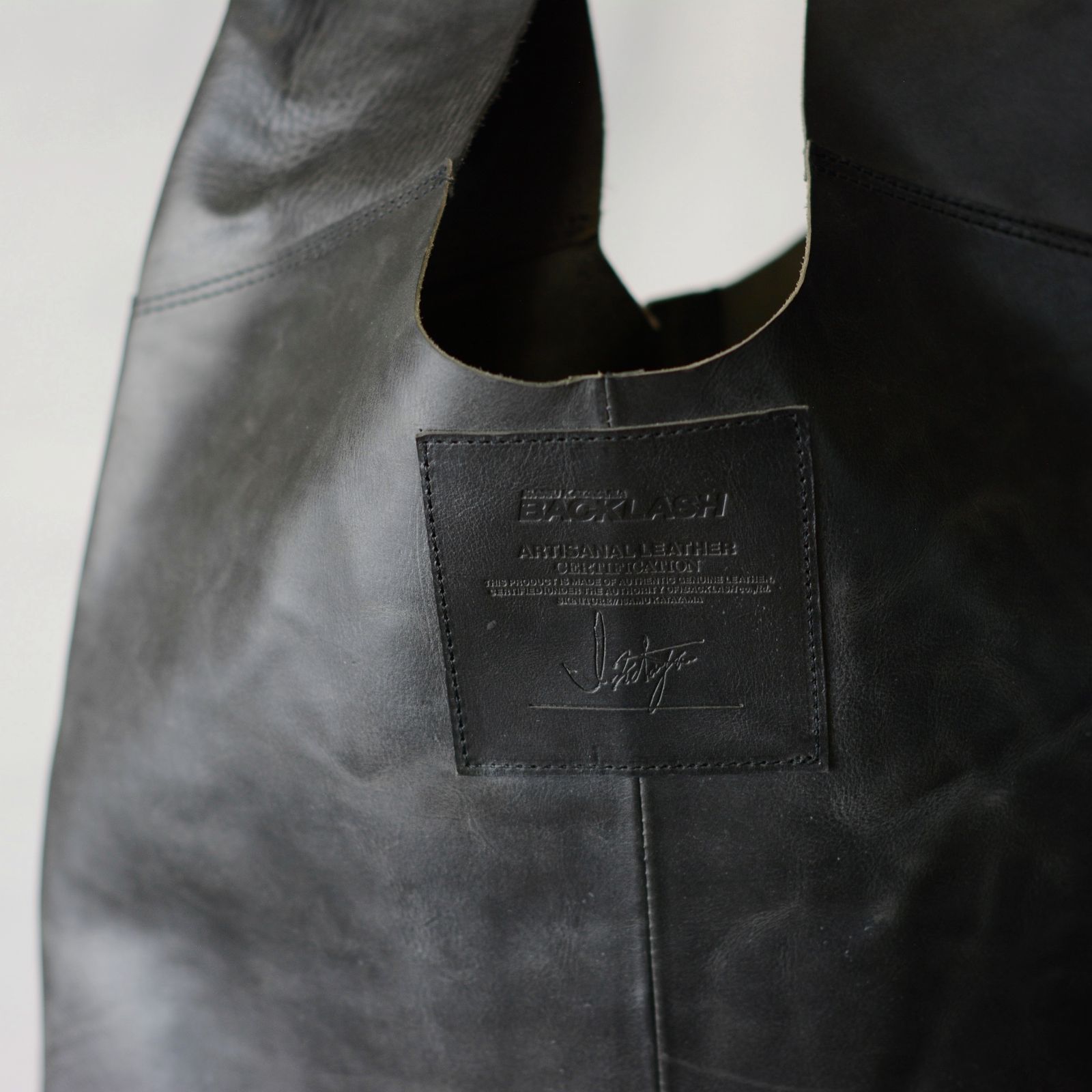 GUIDI カーフ鏡面仕上げ 限定トート （ブラック）