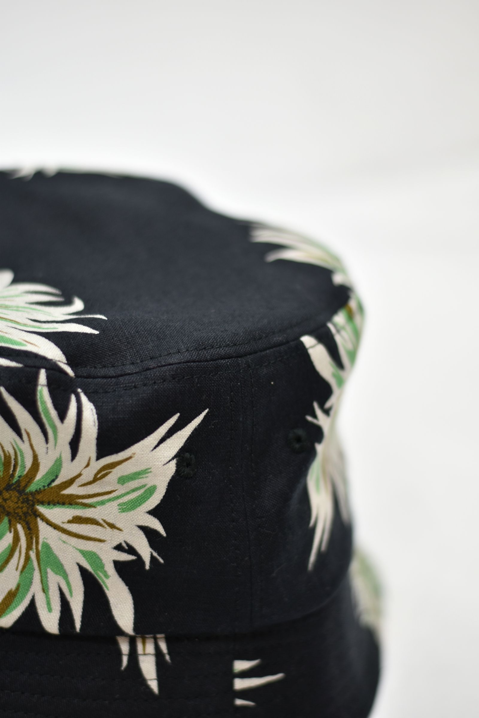 FLOWER PATTERN LINEN BUCKET HAT (BLACK)