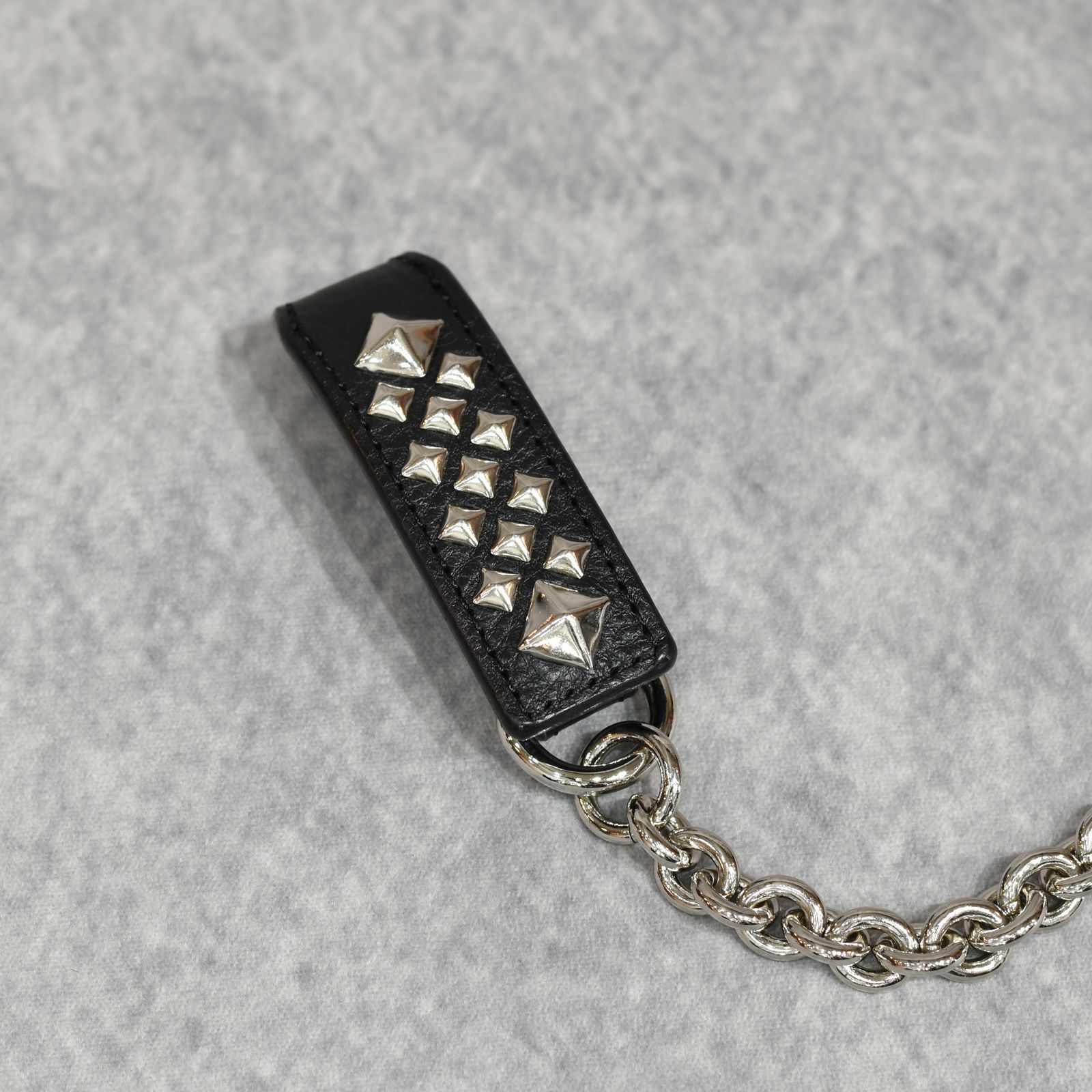 STUDS LEATHER WALLET CHAIN (BLACK)｜スタッズレザー ウォレットチェーン｜CL-26SS016LE
