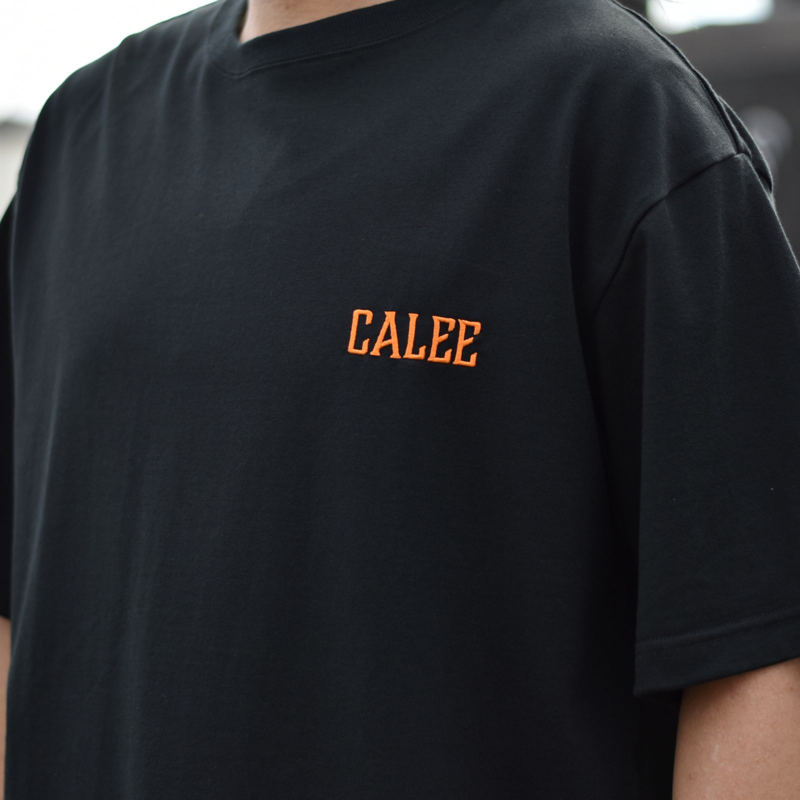 CALEE - DROP SHOULDER LOGO EMBROIDERY T‐SHIRT LIMITED (BLACK