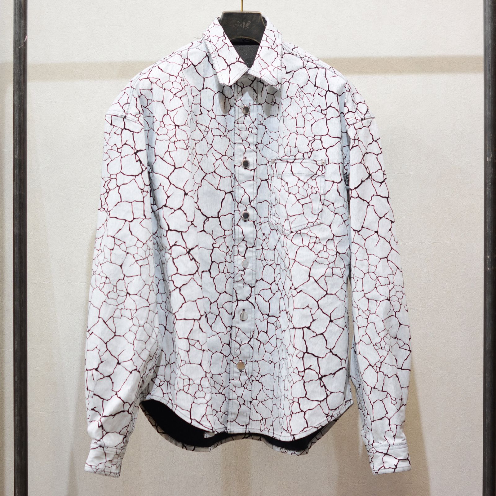 JOHNLAWRENCESULLIVAN - Cracked denim oversized shirt” | chord online store