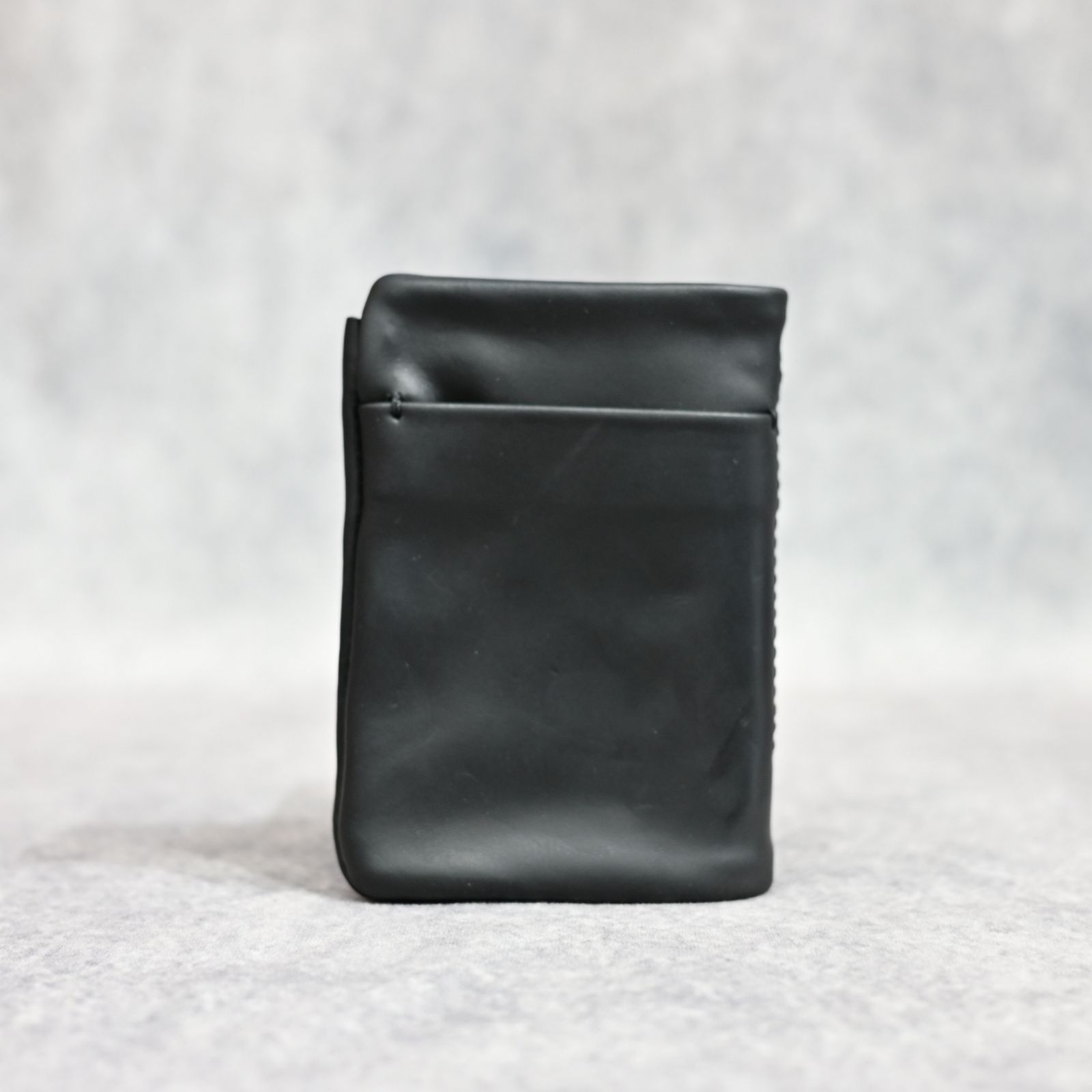 GUIDI オイルカーフ 二つ折り 財布 （BLACK）｜345-37