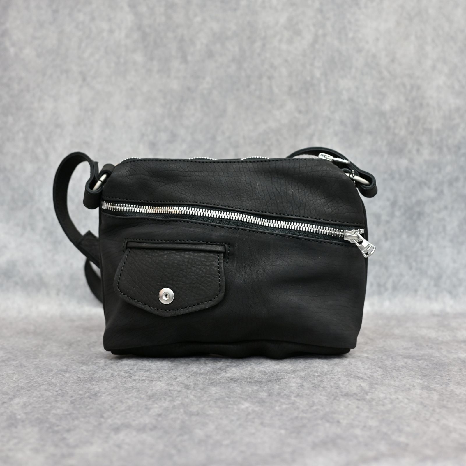 ジャパンカーフ タンニン鞣し 製品洗い加工 （BLACK）254-01