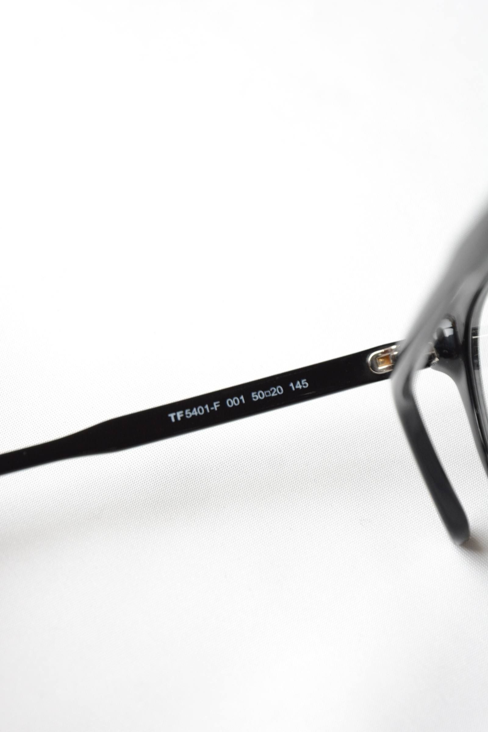 TOM FORD EYEWEAR - FT5401-F / 001 | chord online store