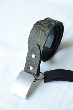 ジャパン ステアレザー ペーズリー加工