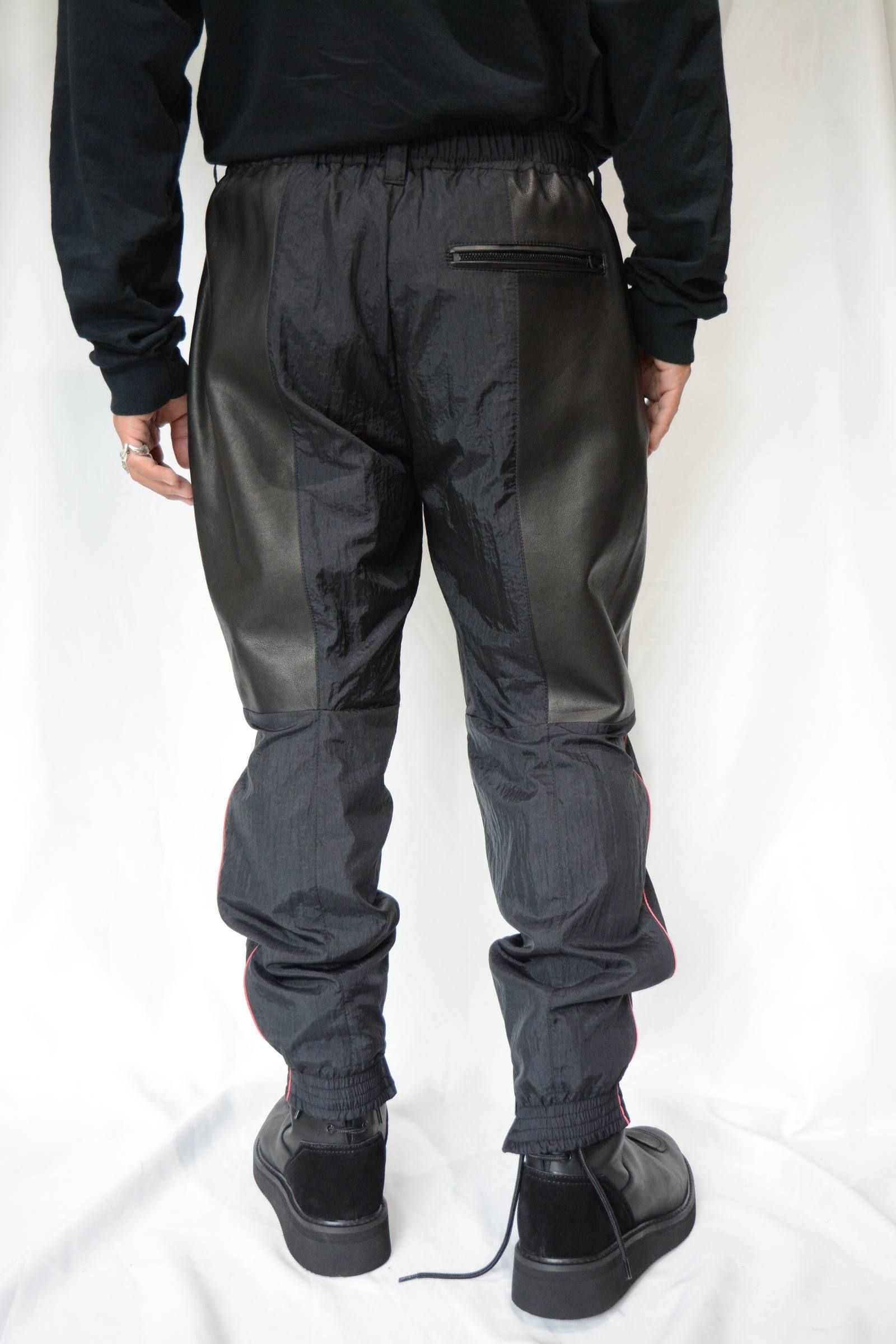 FORSOMEONE - COMBI TRACK PANTS (BLACK) | chord online store