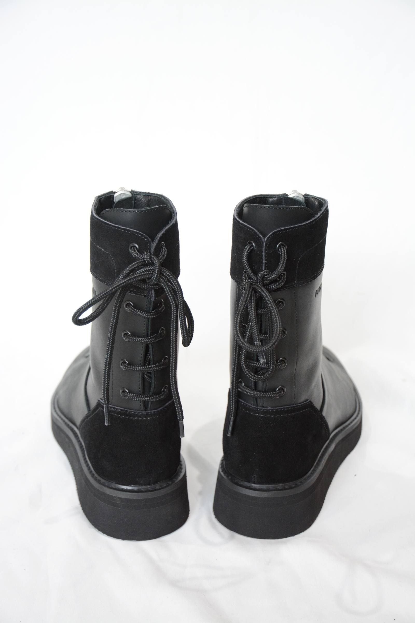 FORSOMEONE - BACK LACE BOOTS (BLACK) | chord online store