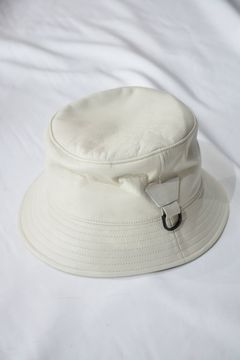 ”LEATHER MOUNT HAT