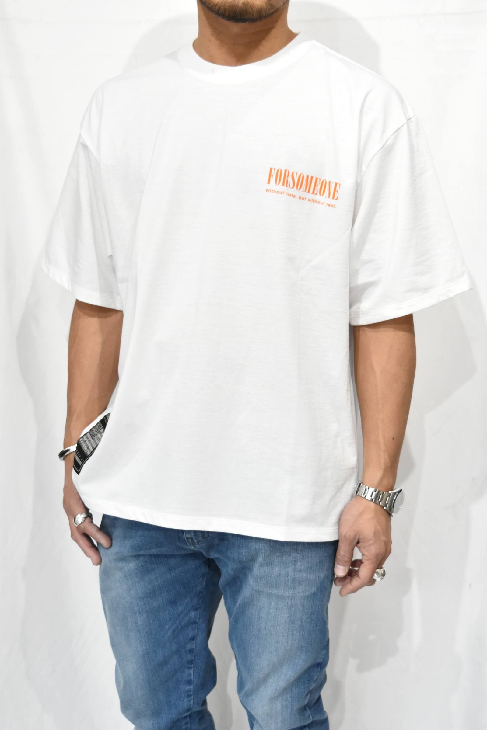 【新品未使用】FORSOMEONE Tシャツ