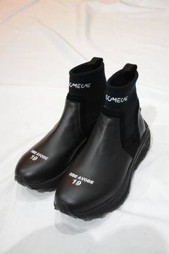 MOUNT BOOTS”