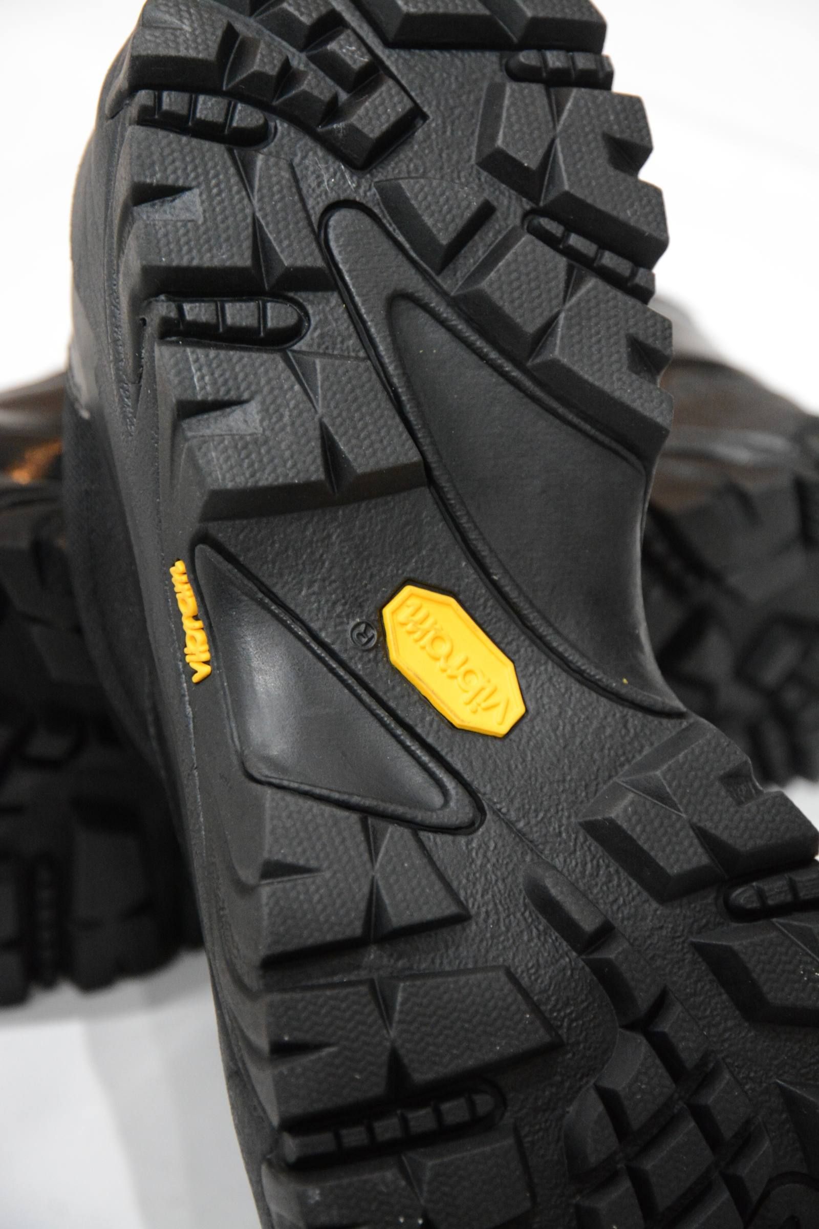 DOUBLE SOLE”