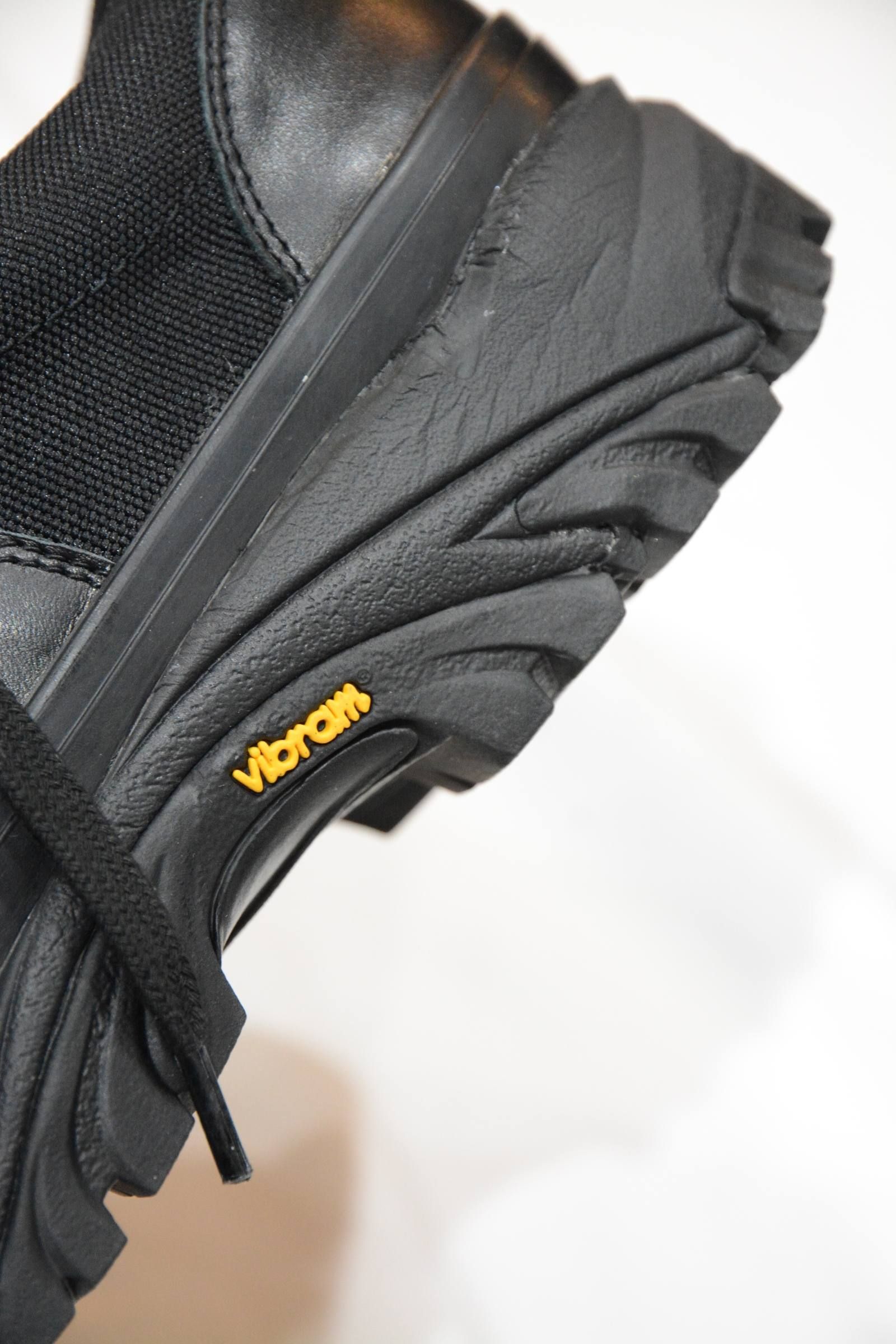 DOUBLE SOLE”