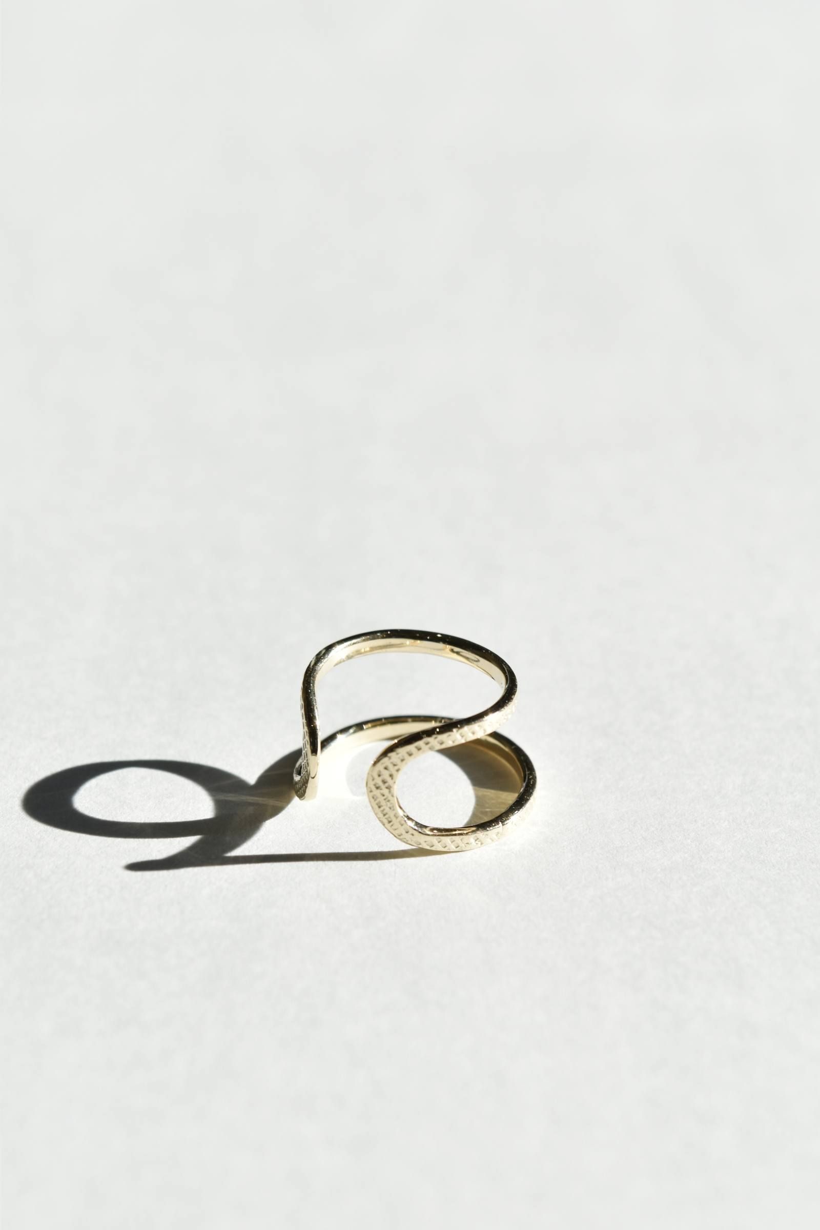 CRACK EARCUFF / K10Gold | クラック イヤーカフ / K10ゴールド