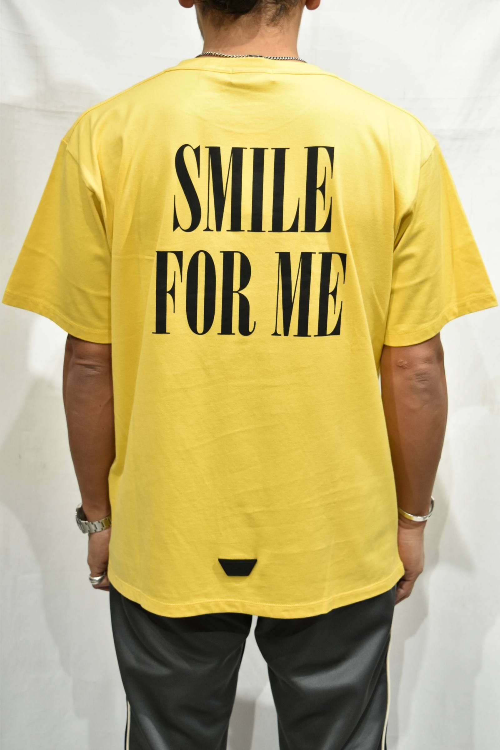 SMILE T"