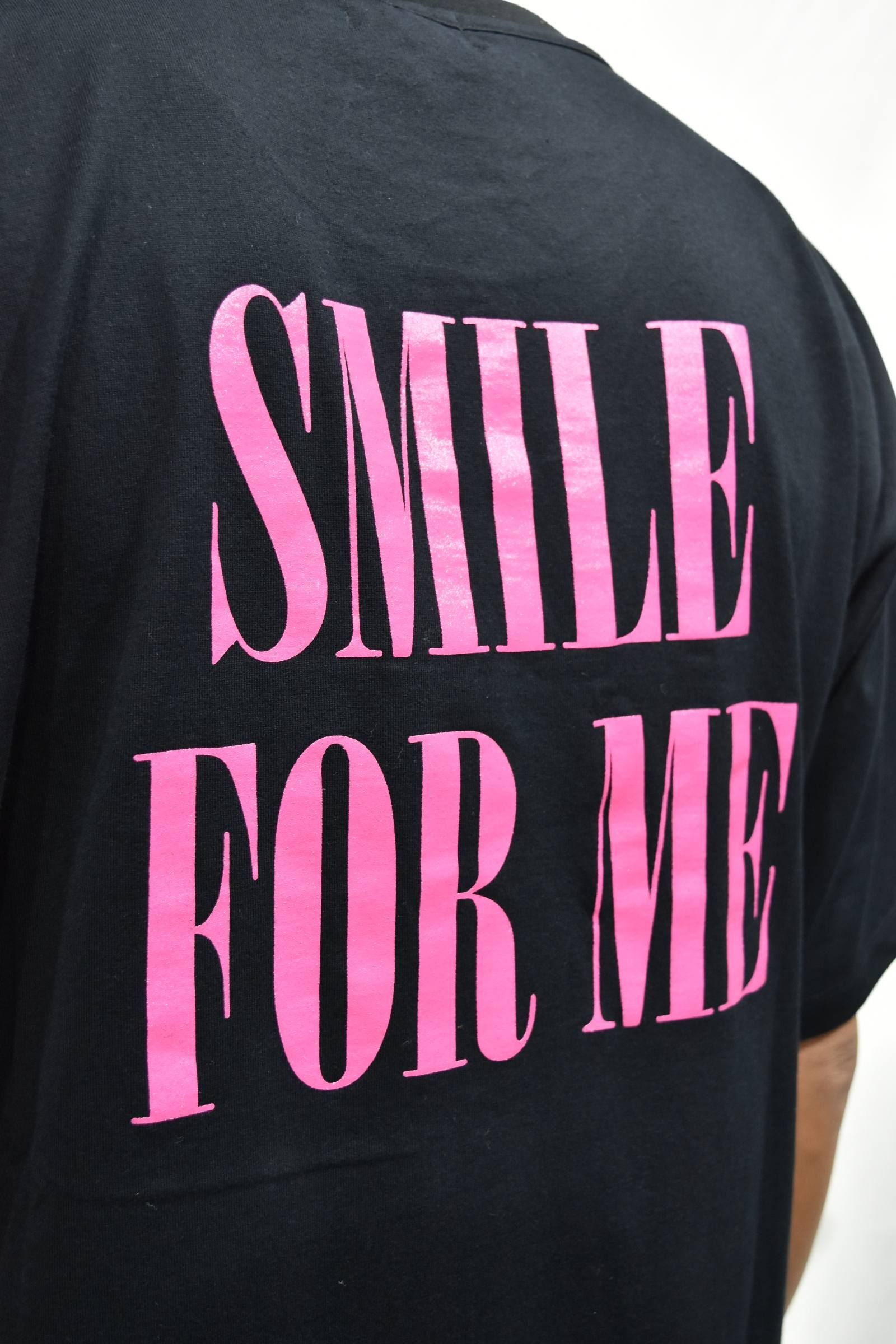 SMILE T"