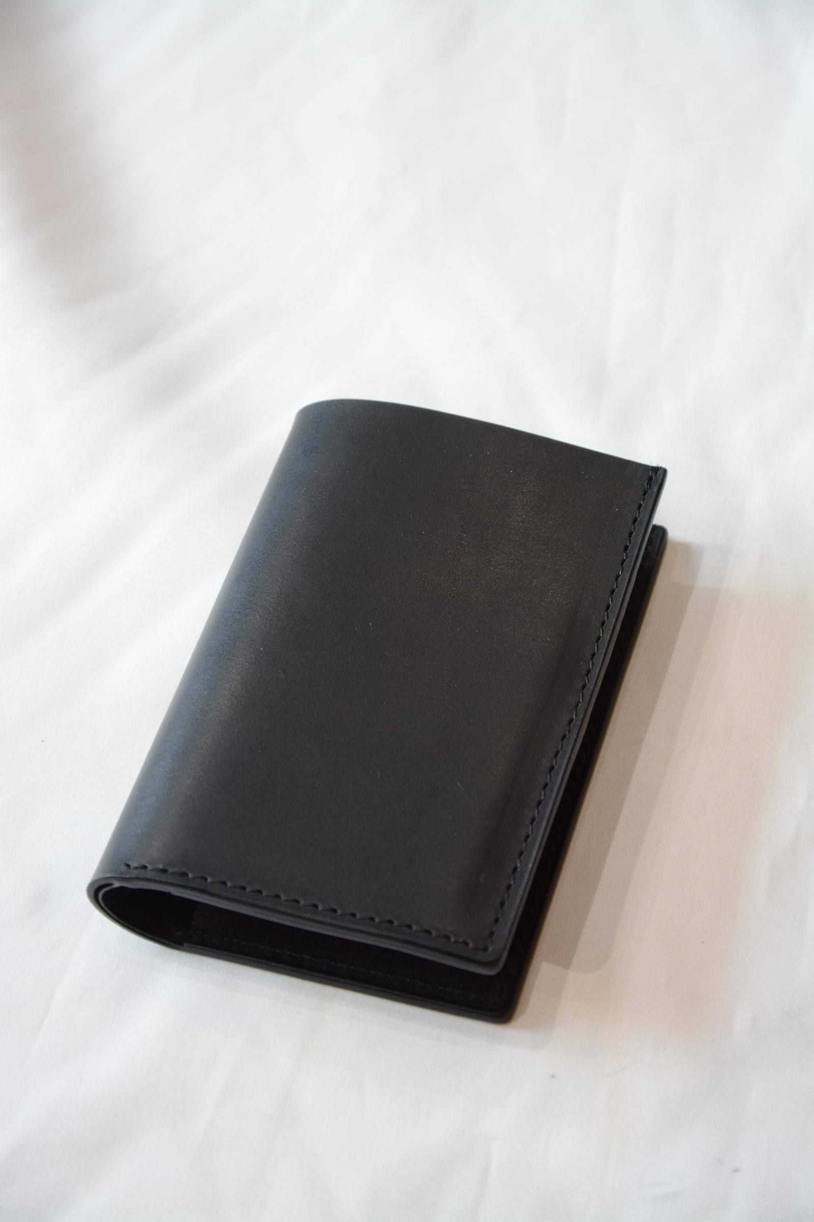 ISAMU KATAYAMA BACKLASH - GUIDIオイルカーフ 二つ折り財布 | chord online store