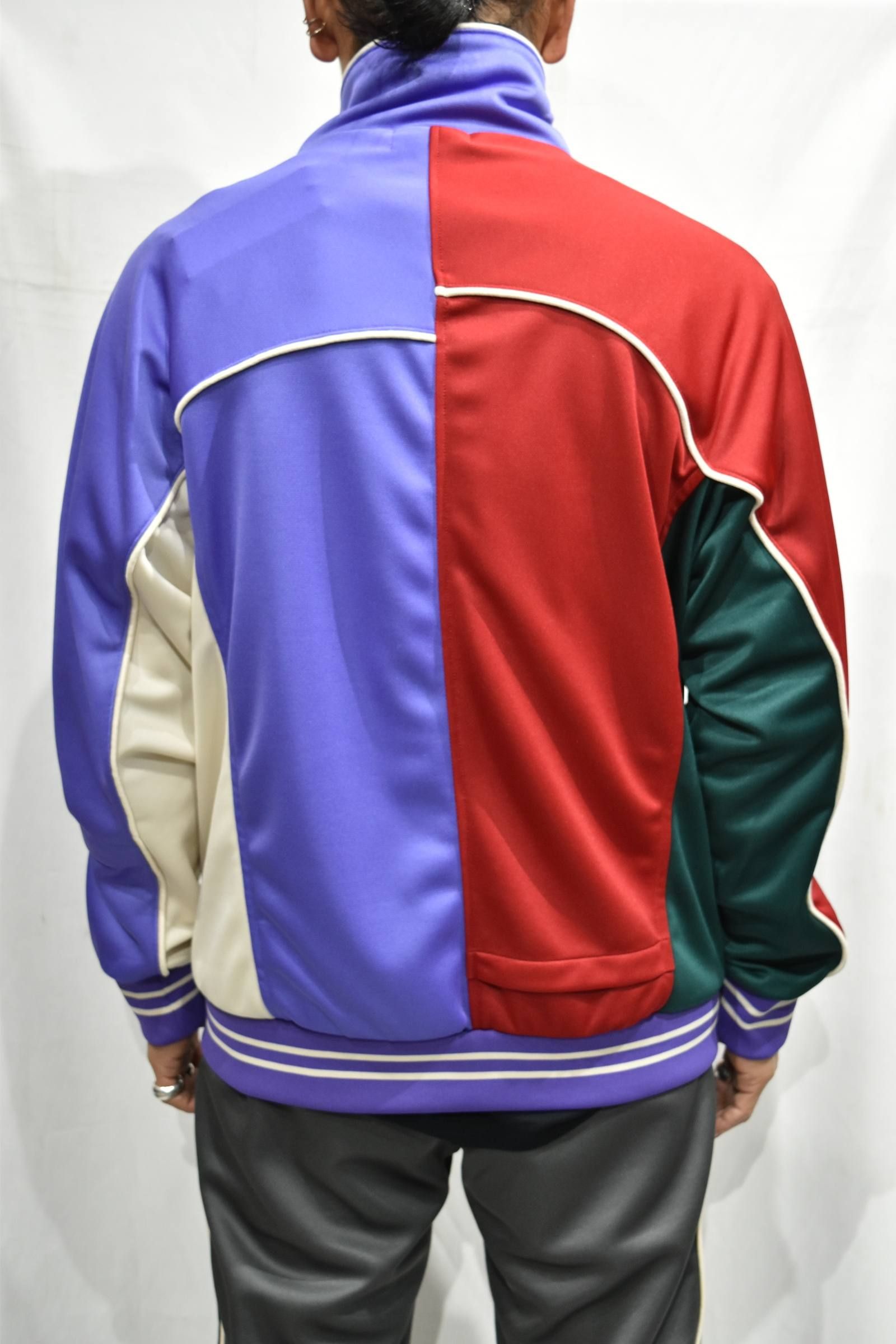 TRACK TOP"