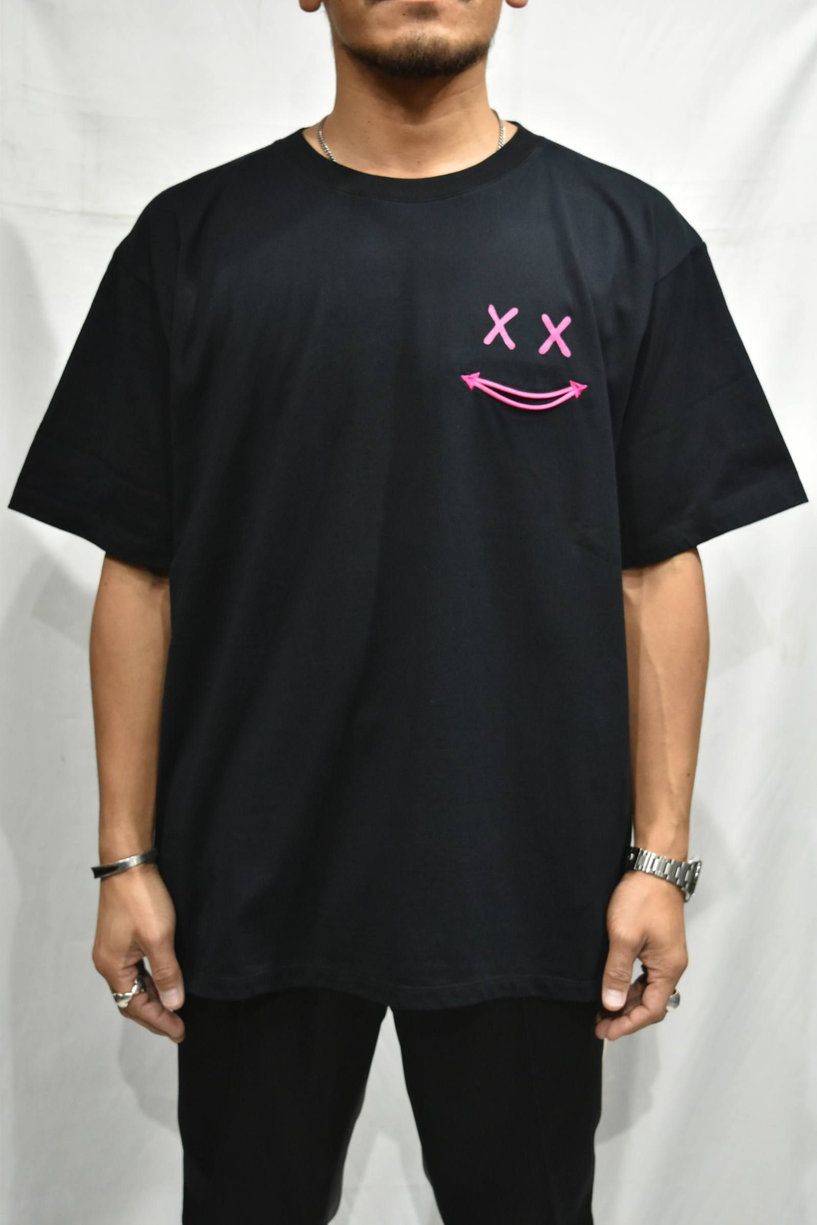 SMILE T"