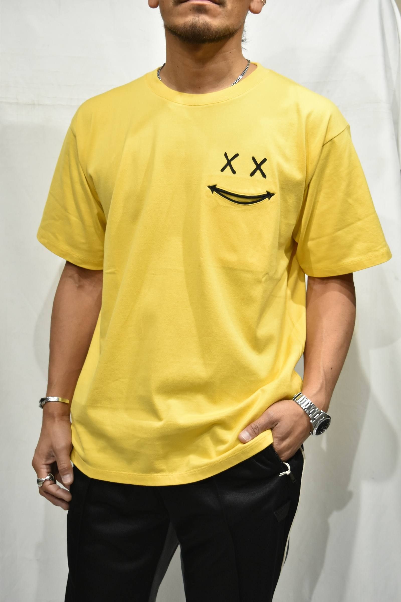 SMILE T"