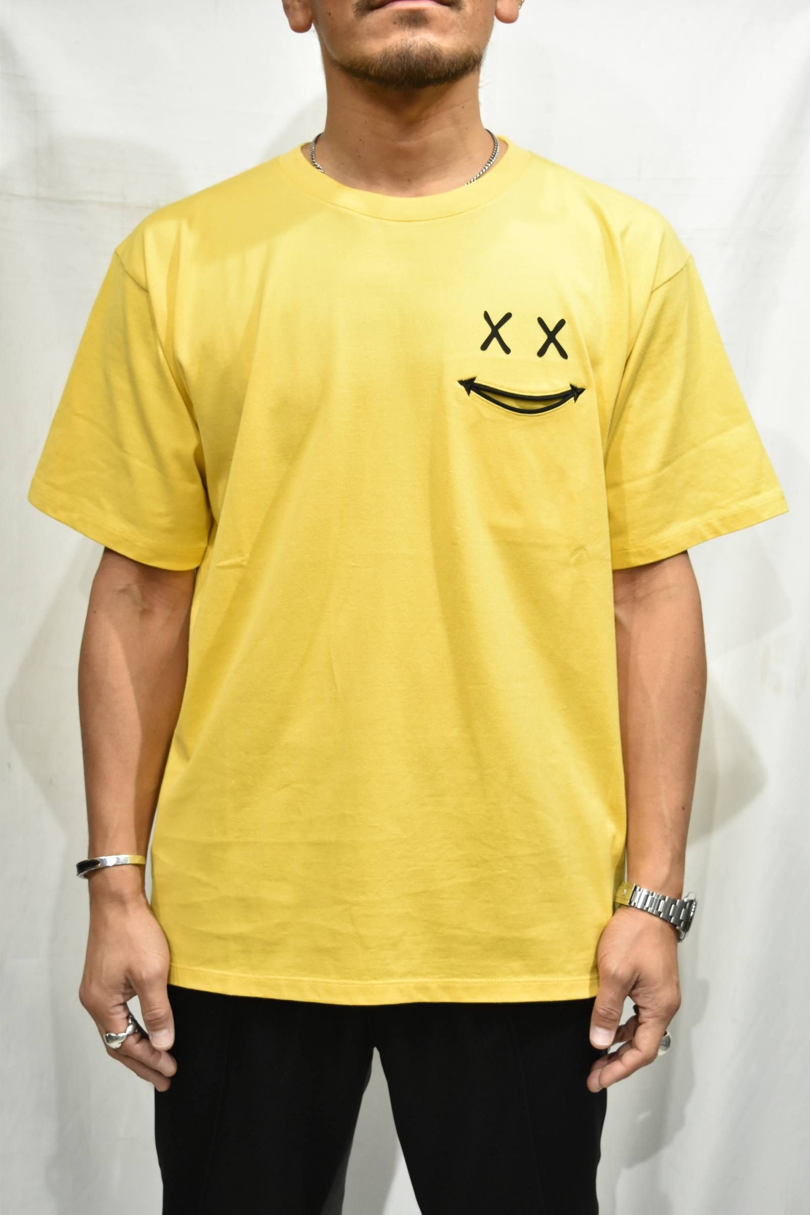 SMILE T"