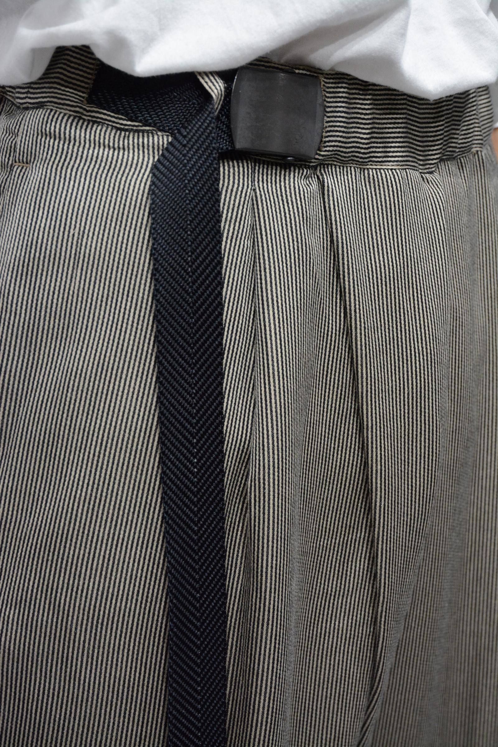 ワンタック ワイドパンツ