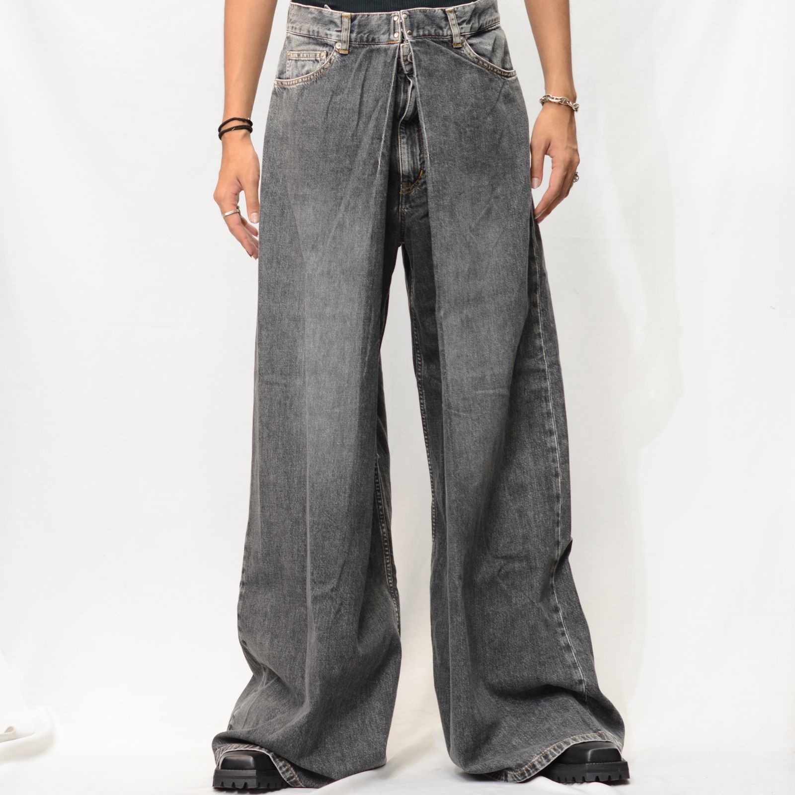 Washed denim super wide pants （BLACK） | chord online store