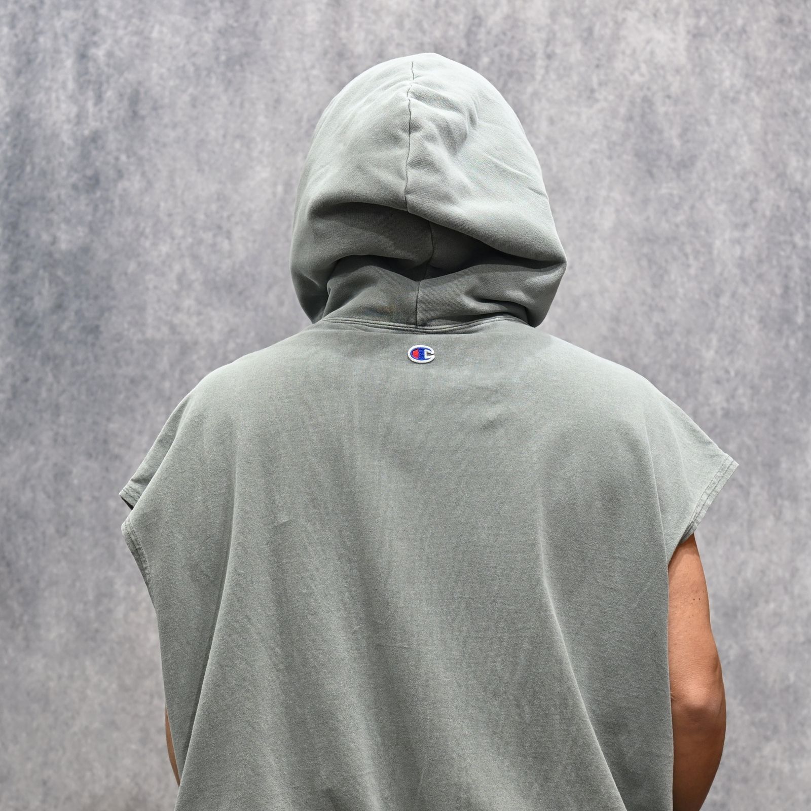 N.HOOLYWOOD × Champion｜REVERSIBLE HOODIE （GRAY / グレー）｜リバーシブル ノースリーブ パーカー｜C8-D109