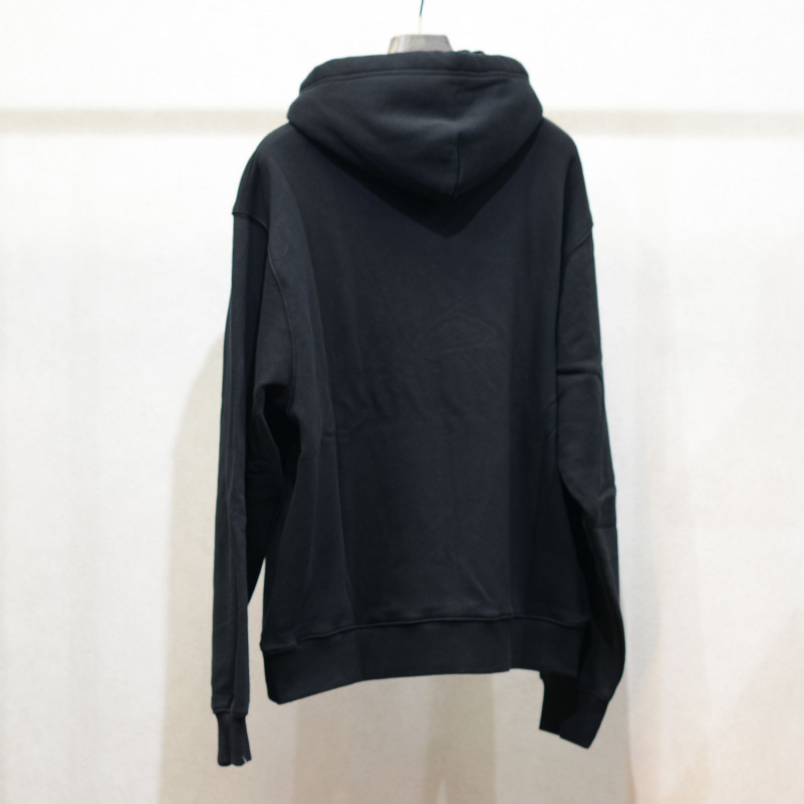 【STAMPD】STAMPD BLACK WATER STRIKE LOGO HOODIE qcjTfsvJjMbF.jpg?width=768