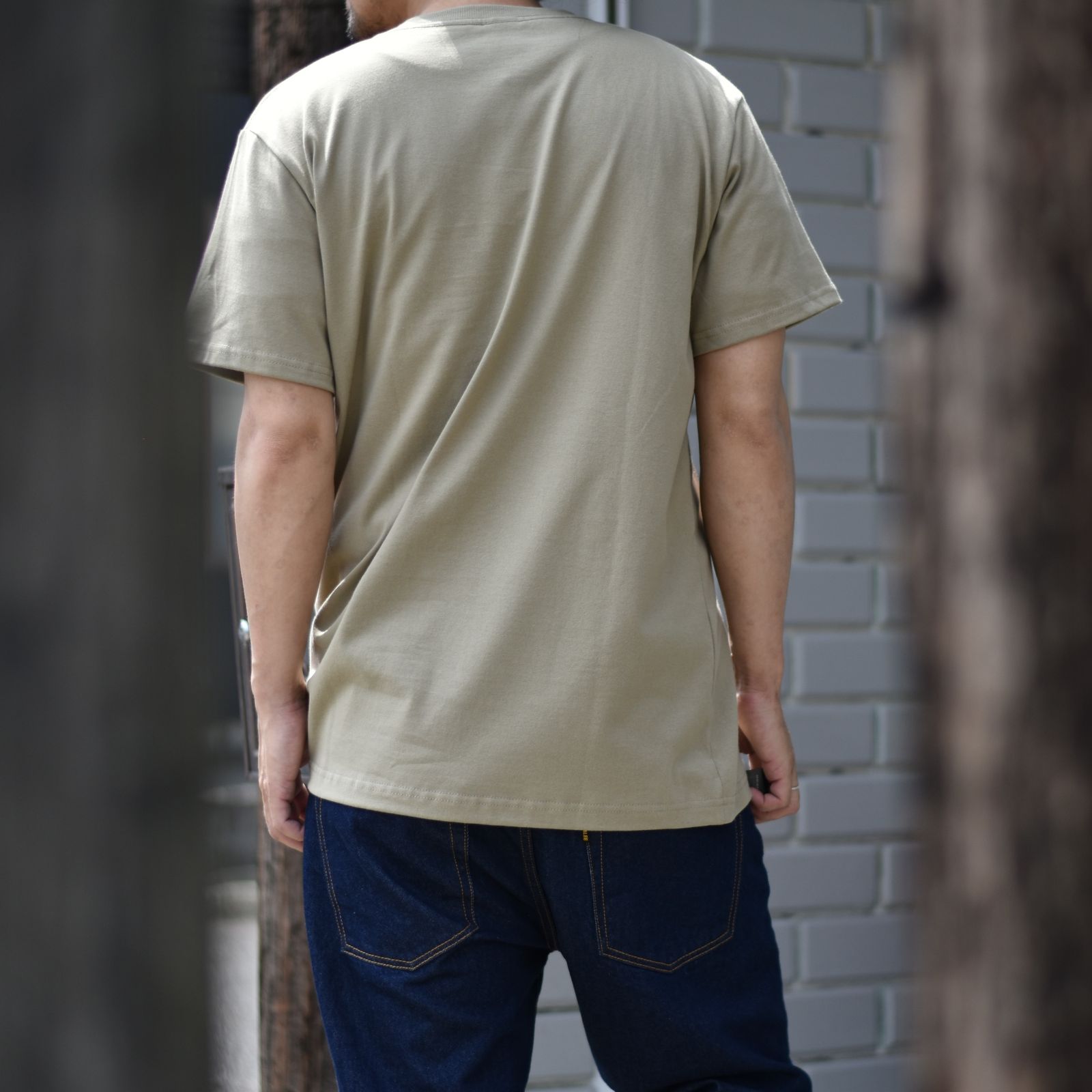 DYING TO SAY SOMETHING T‐SHIRT (BEIGE) / プリントTシャツ