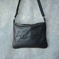 Signature sacoche (BLACK) ロゴ刺繍 サコッシュ（ブラック）