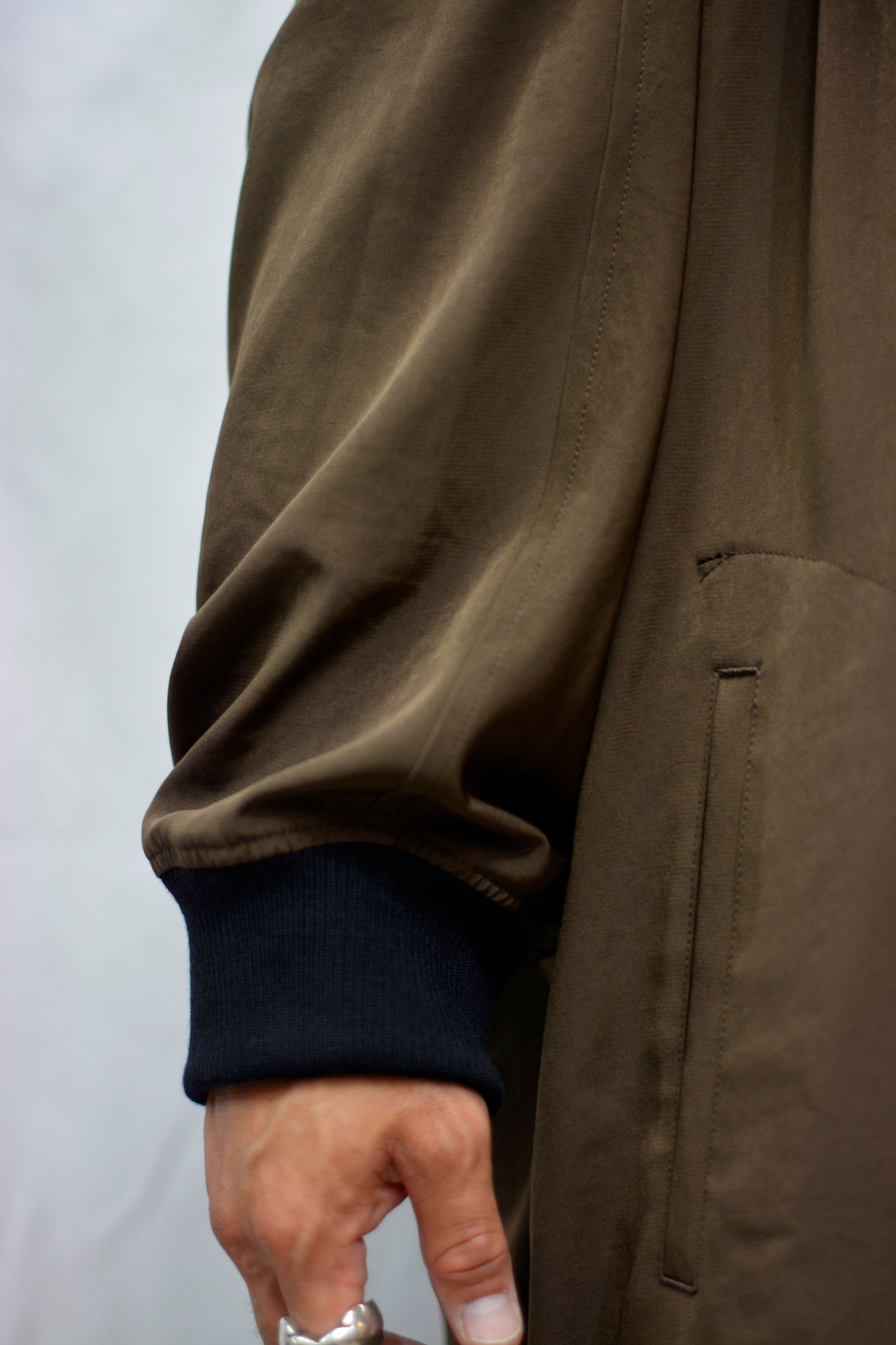Dolman sleeve rib