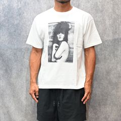 Stie-lo × Irina.L "Sideways figure" T-SH （WHITE） / プリントTシャツ （ホワイト） 25MND-STL007